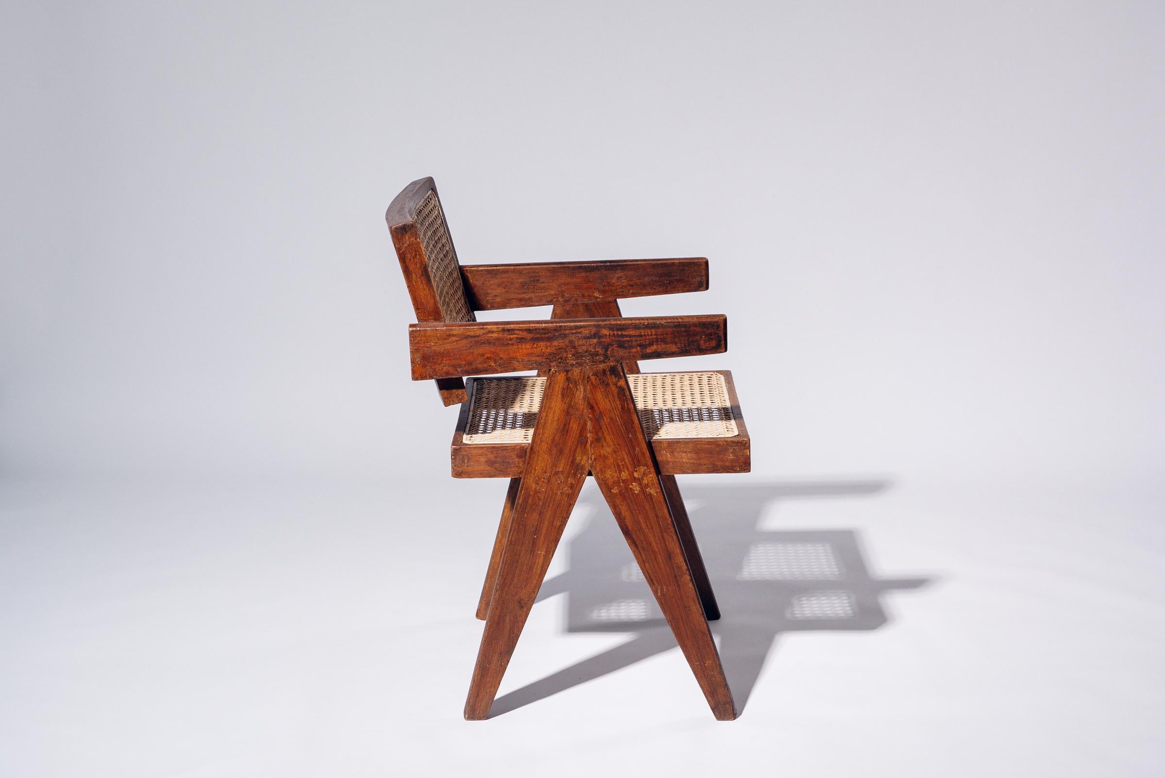 Chaise à dossier flottant par Pierre Jeanneret pour Chandigarh, Inde, vers 1955-56 Bon état - En vente à Tokyo, JP