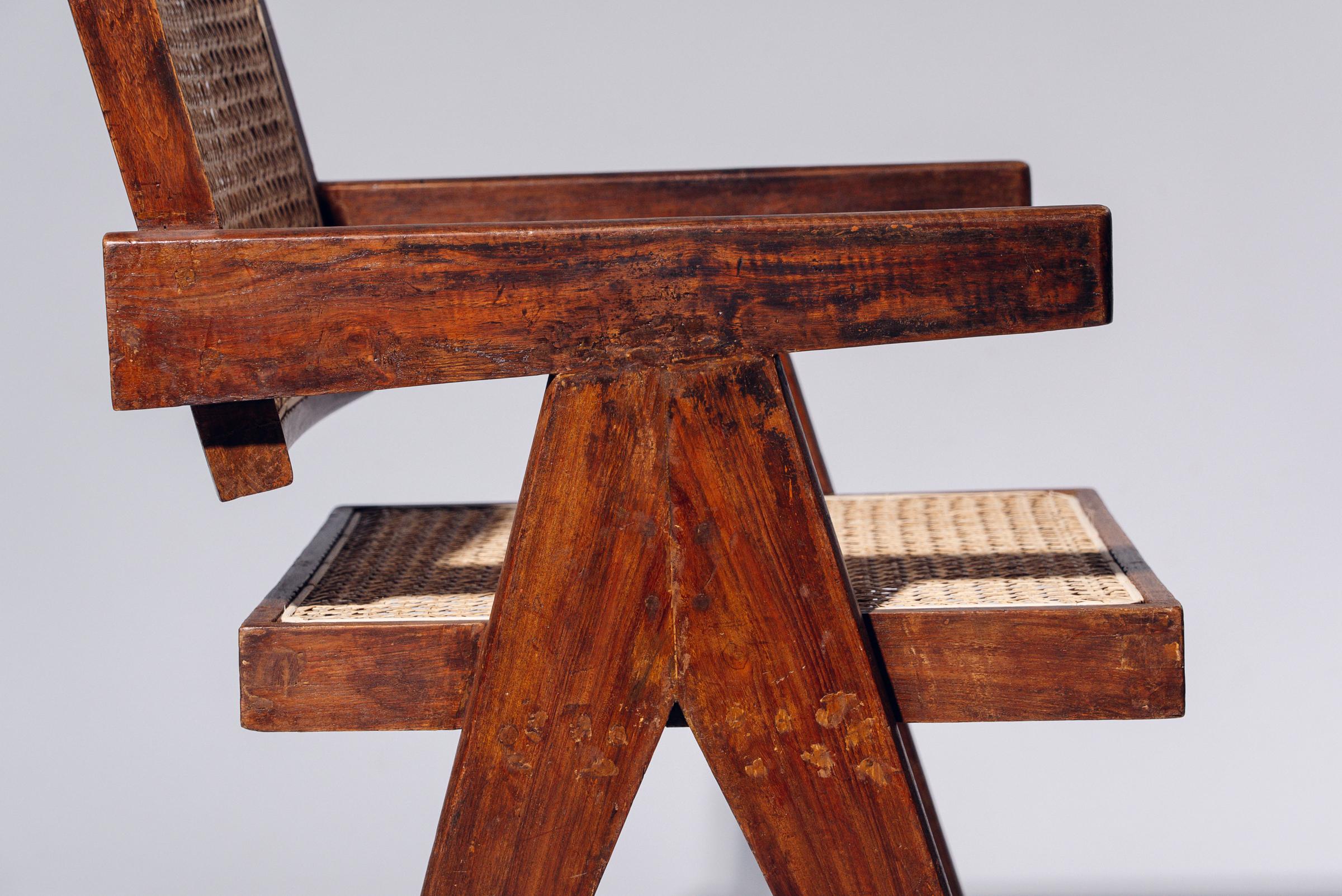 20ième siècle Chaise à dossier flottant par Pierre Jeanneret pour Chandigarh, Inde, vers 1955-56 en vente