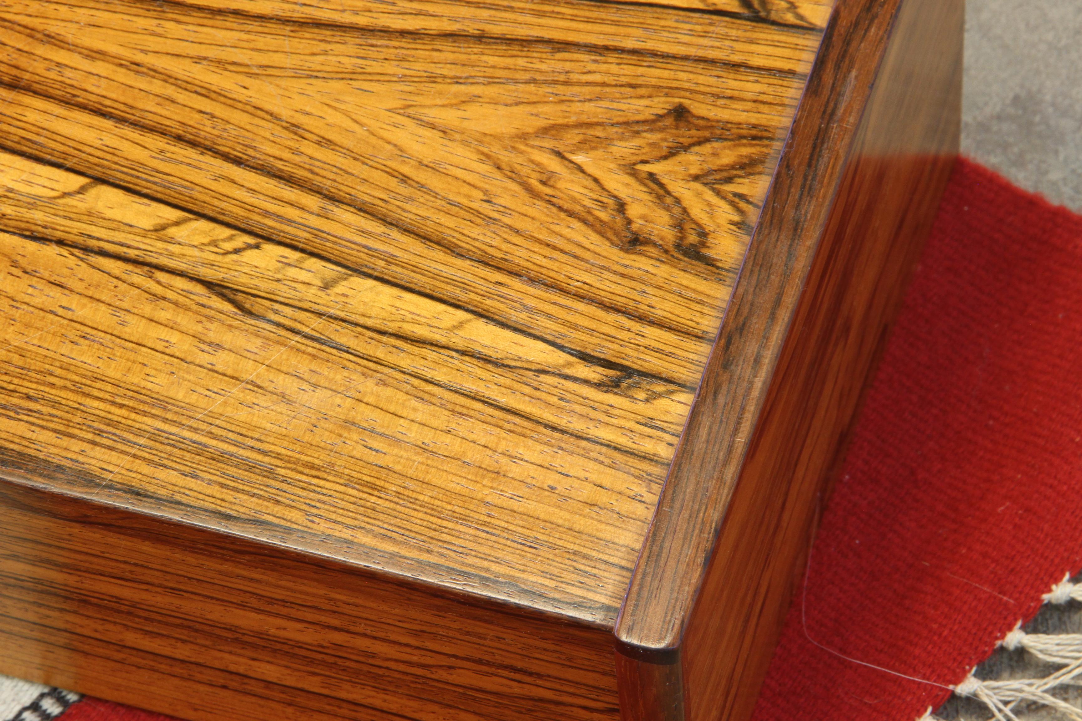Floating Bedside Tables in Rosewood, 1960s, Set of 2 For Sale 3