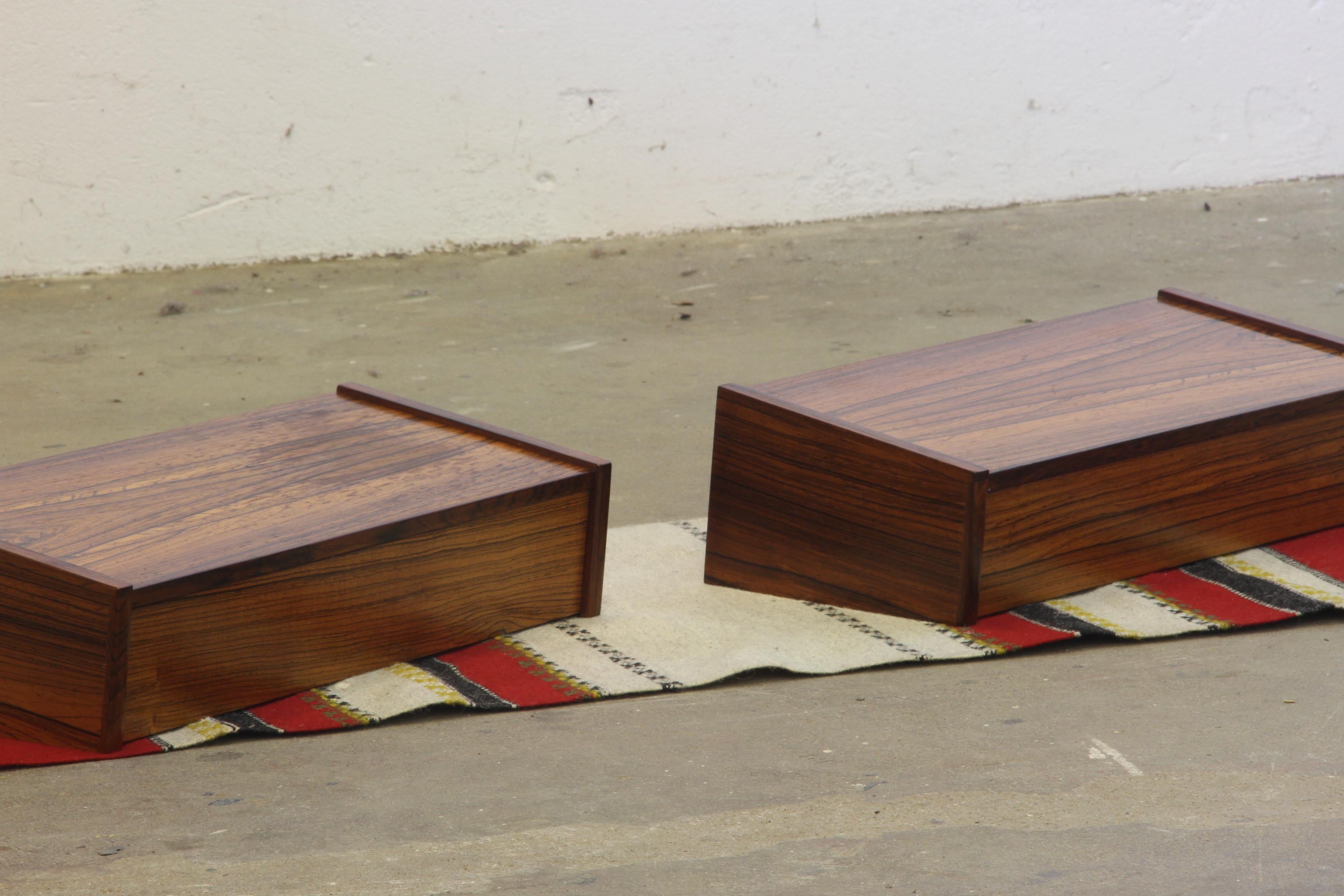Mid-Century Modern Floating Bedside Tables in Rosewood, 1960s, Set of 2 For Sale