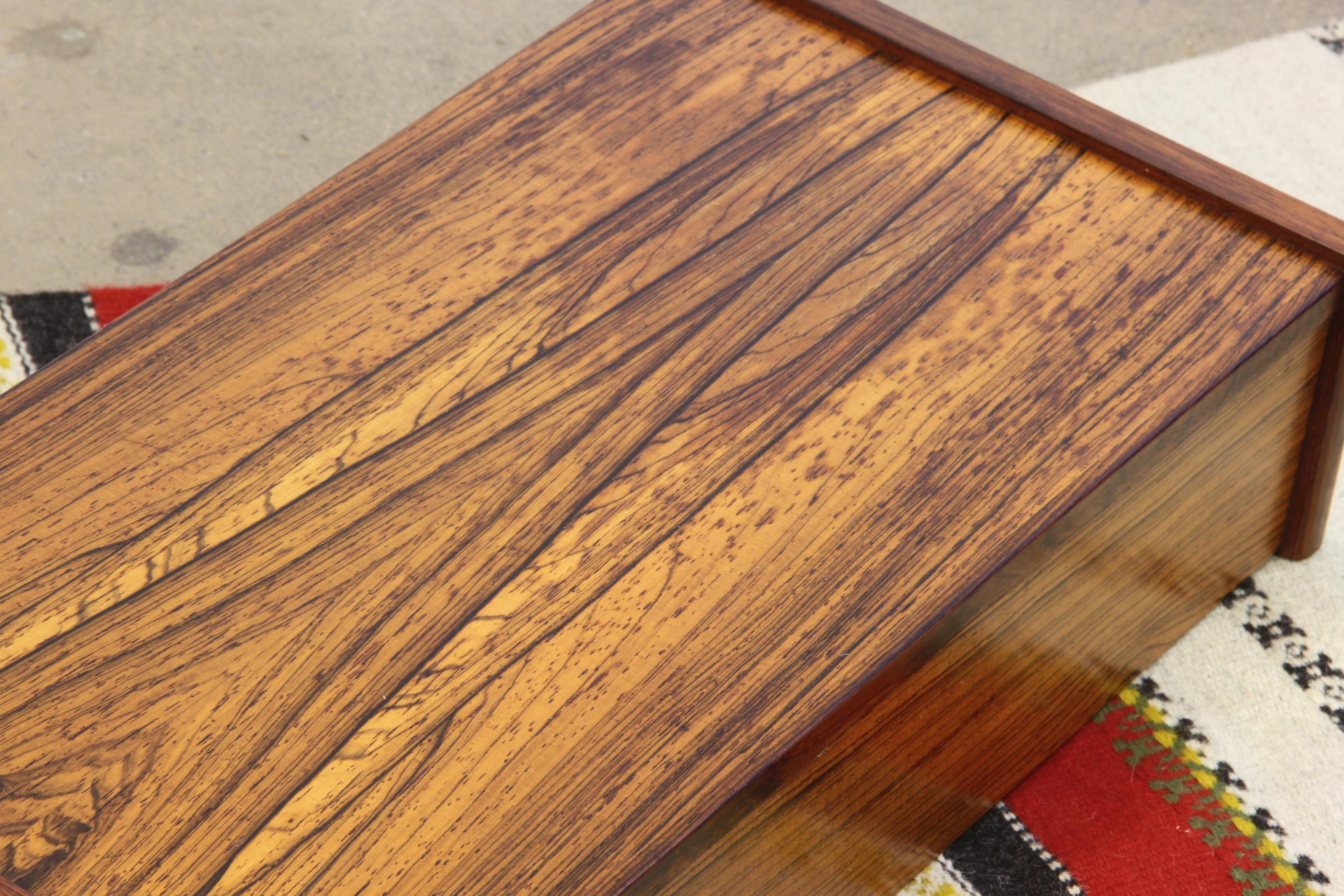 Mid-20th Century Floating Bedside Tables in Rosewood, 1960s, Set of 2 For Sale