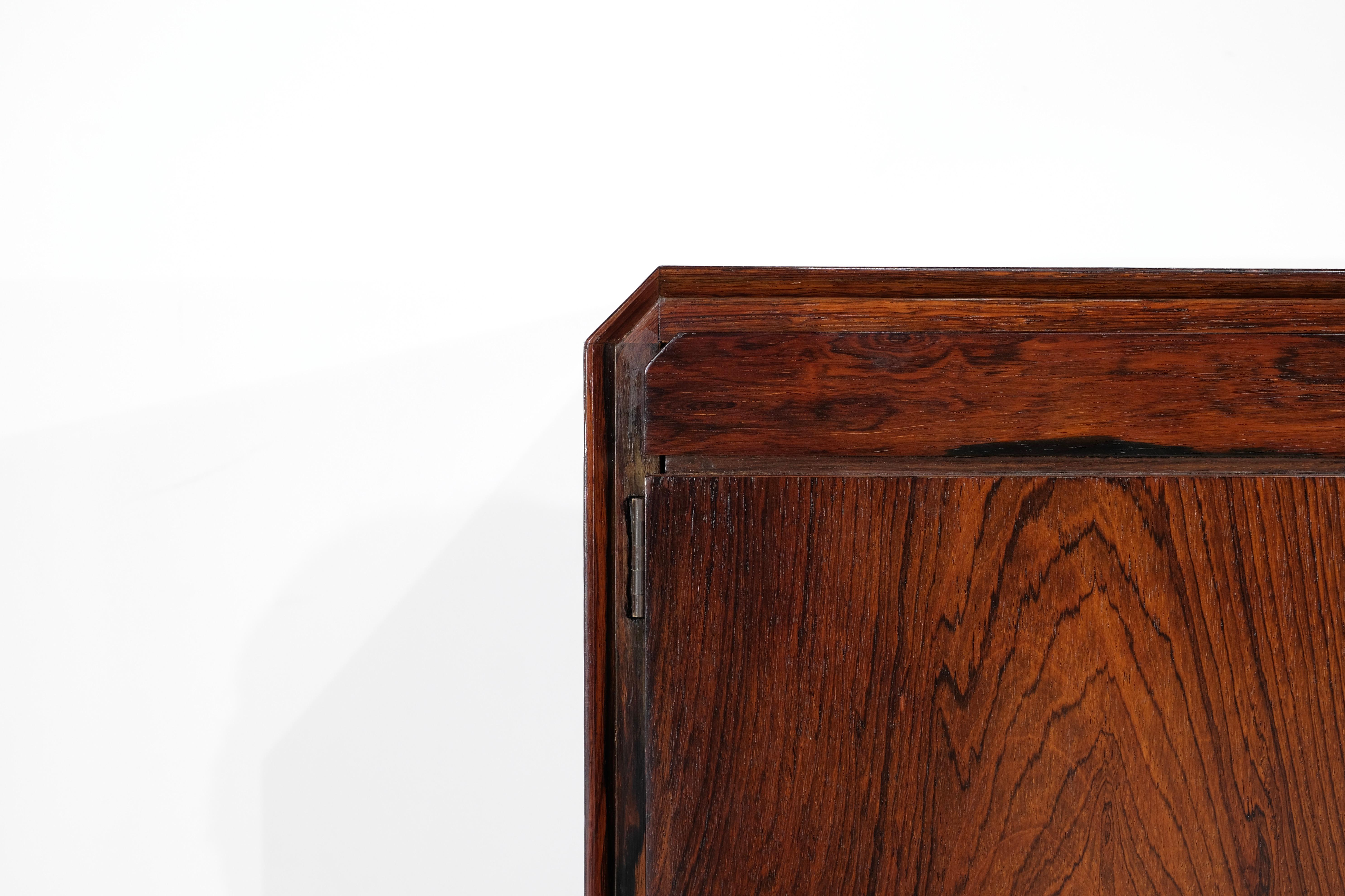 Wood Floating buffet Sideboard in wood, Italy 1960s. For Sale