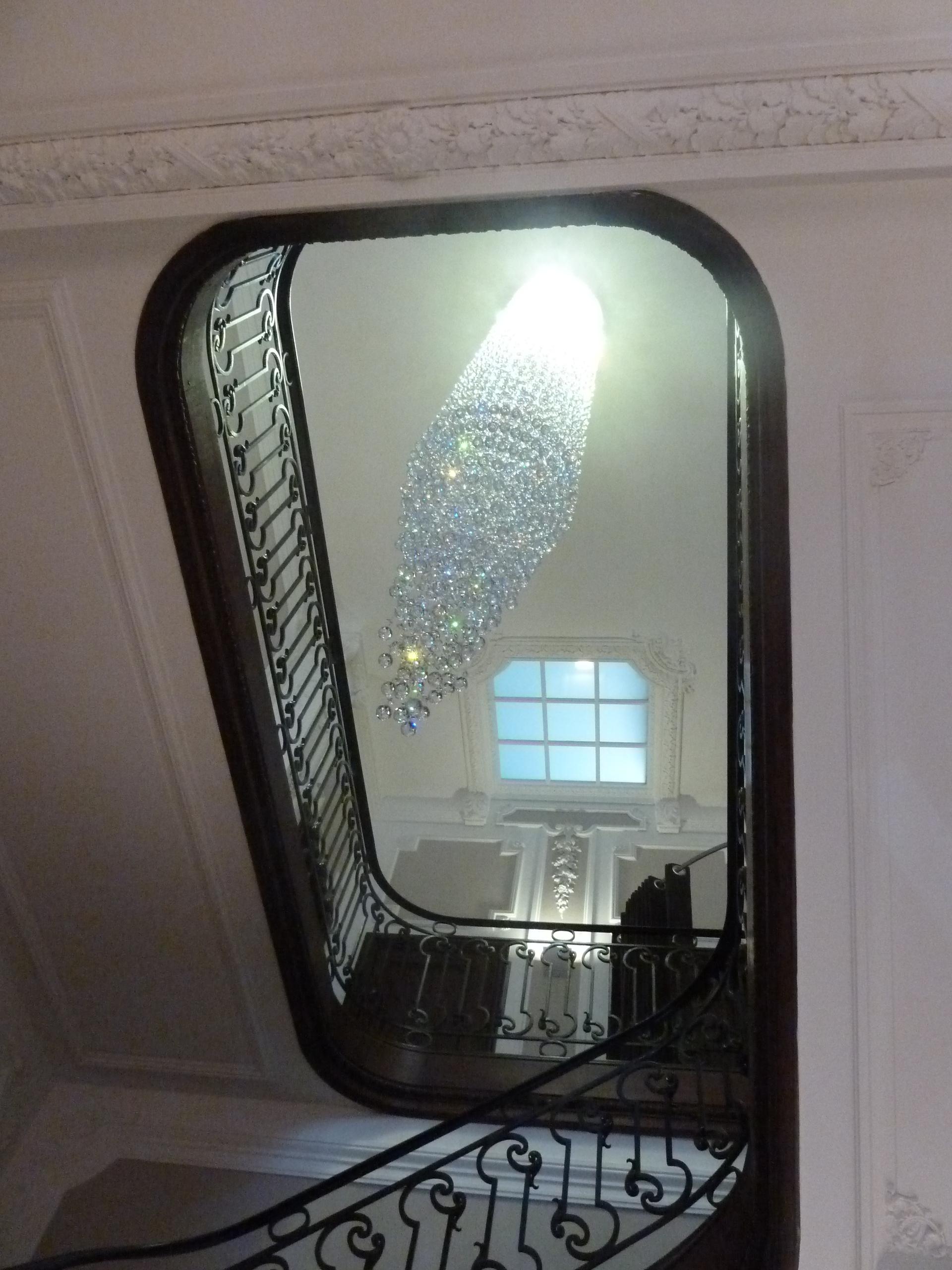 Floating Crystal Chandelier with Swarovksi Crystal Balls and Led Armature In New Condition For Sale In Woerdense Verlaat, NL
