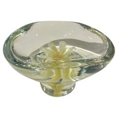 Vintage Floating Daisy in Canary Yellow Glass Bowl/ Vide-Poche