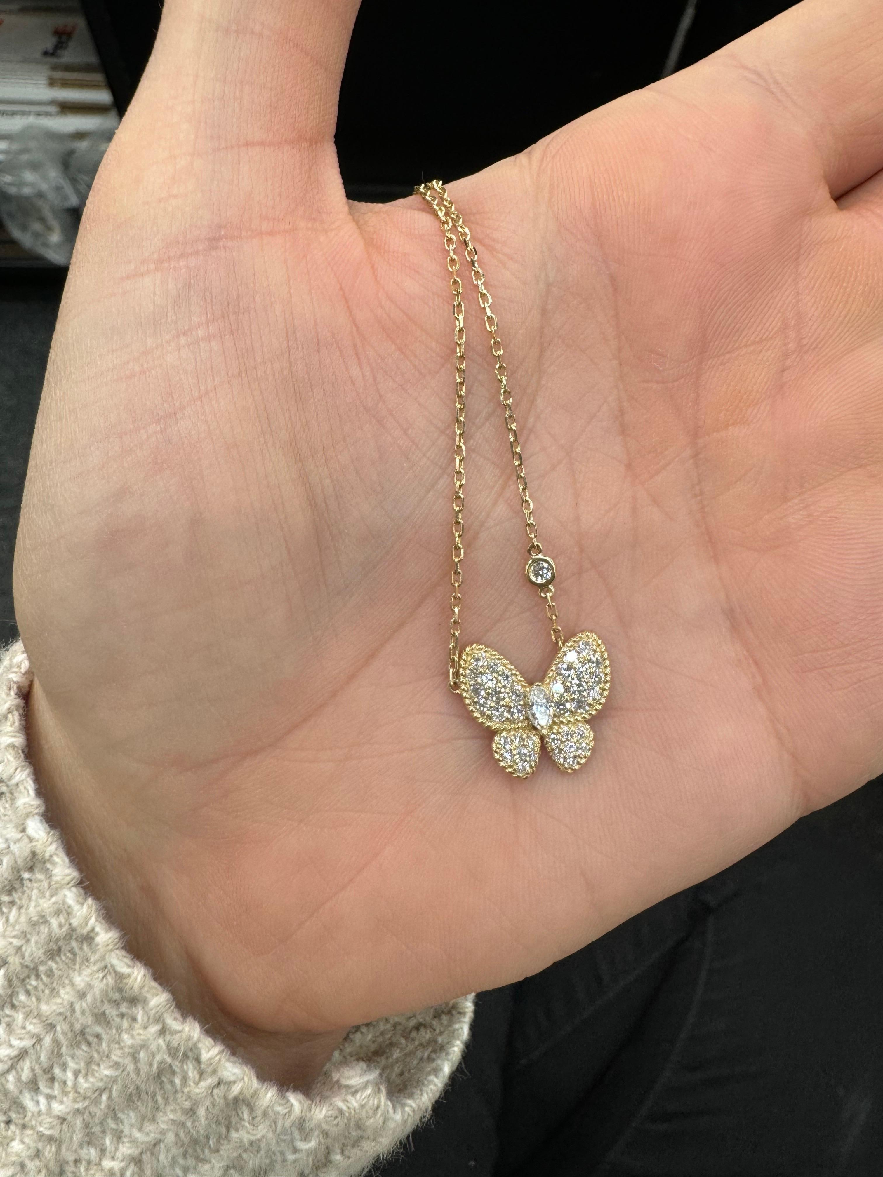 Floating Diamond Butterfly Pendant Necklace 0.68 Carats F-G VS1 14 Karat Gold In New Condition In New York, NY