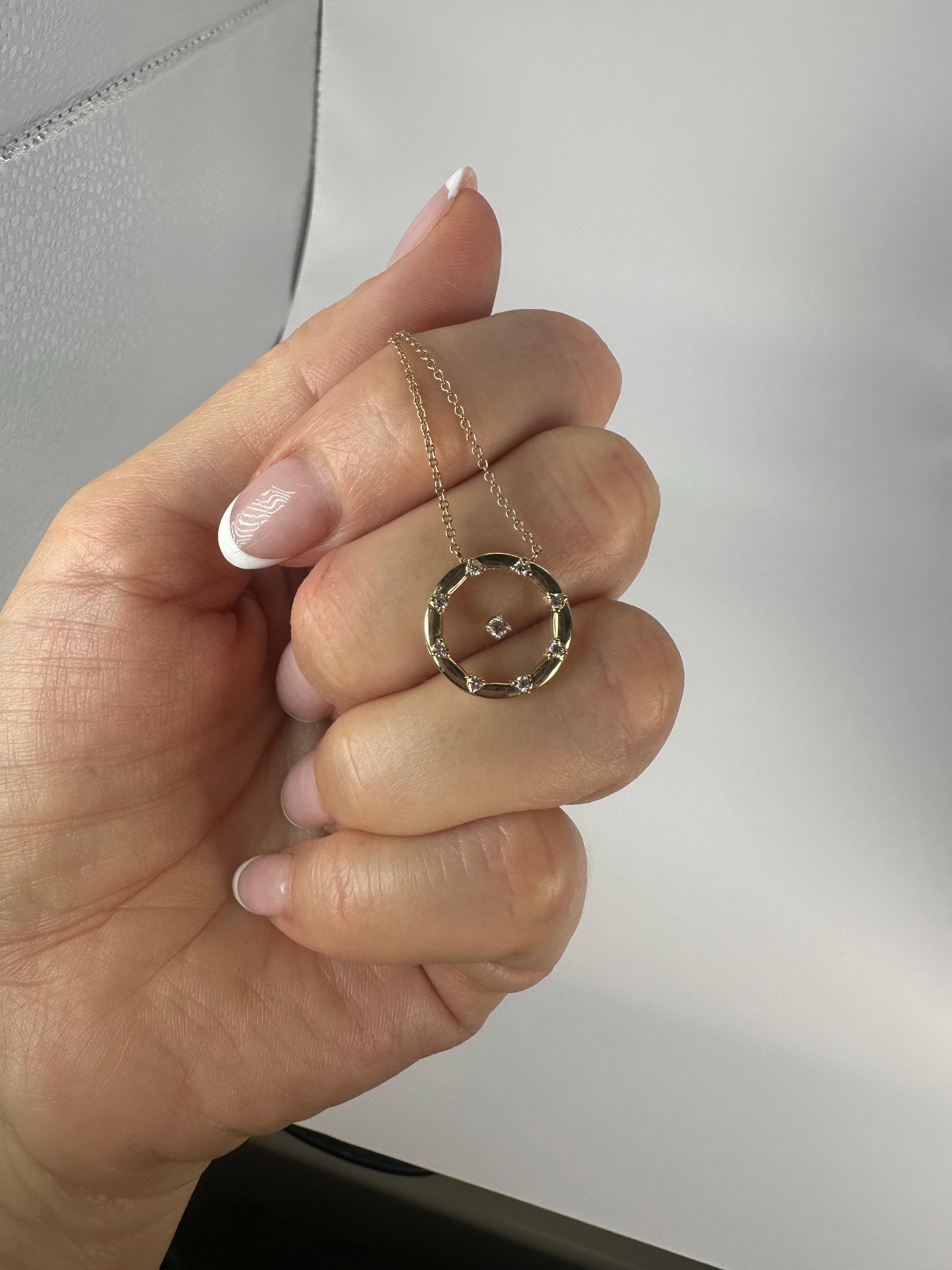 Collier pendentif en or 14 carats avec diamants flottants, cadeau de Valentin Neuf - En vente à Jupiter, FL