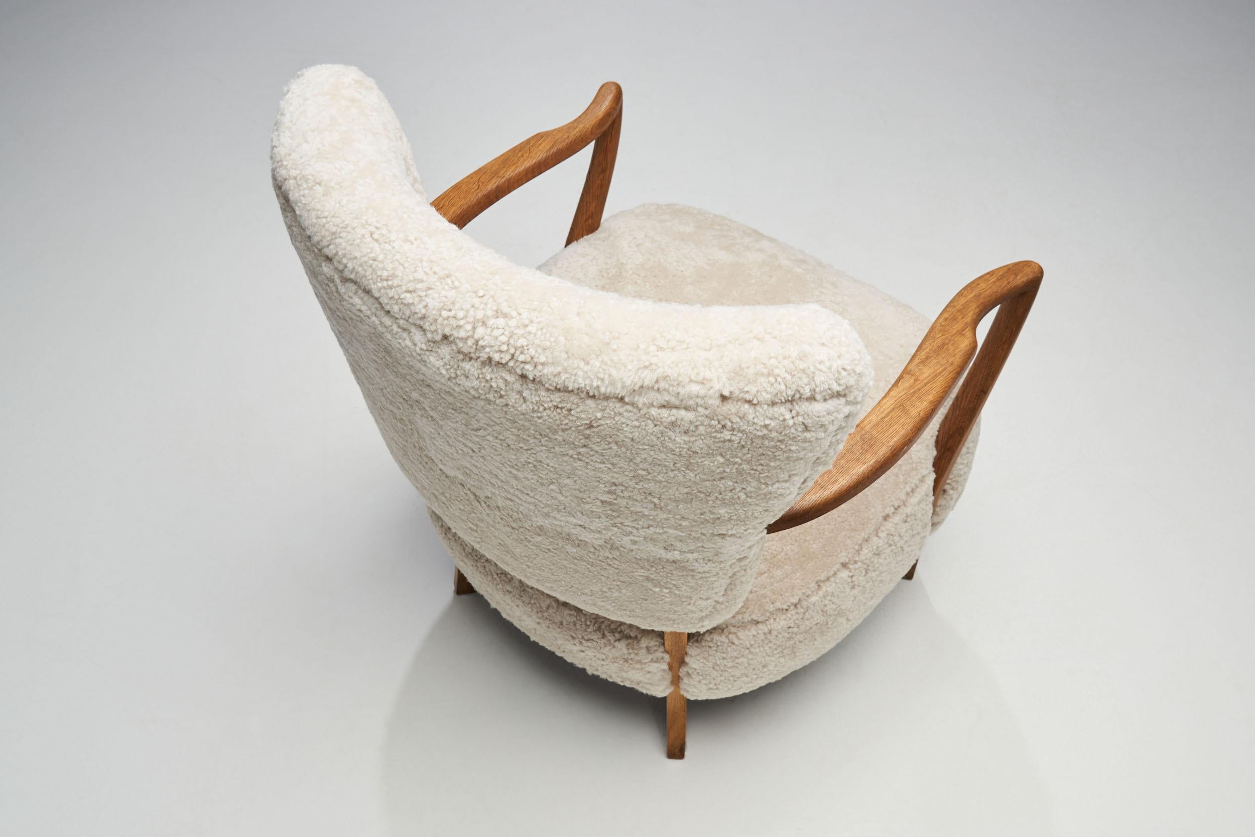 Floating Easy Chair in Sheepskin by Otto Schulz (attr.), Sweden 1940s For Sale 2