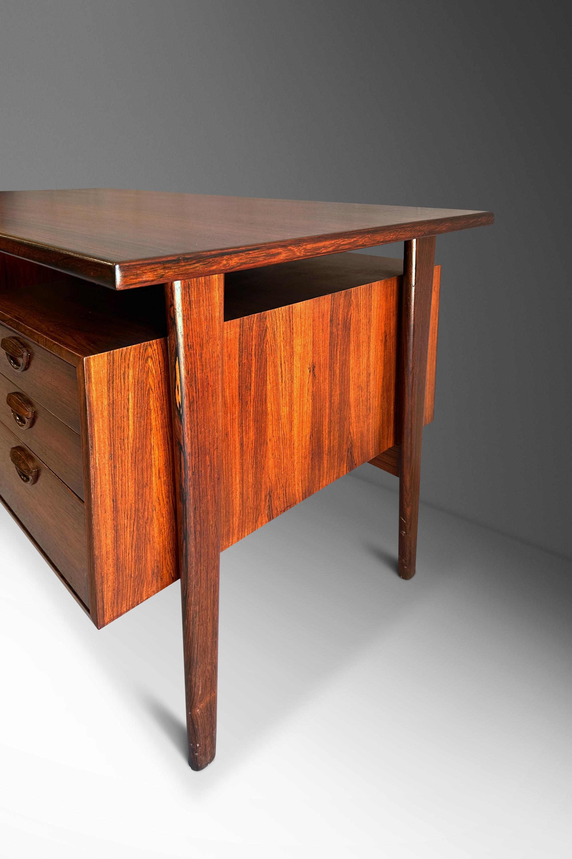 Floating Executive Desk, Kai Kristiansen, Feldballes Mobelfabrik, Denmar, 1960's 10