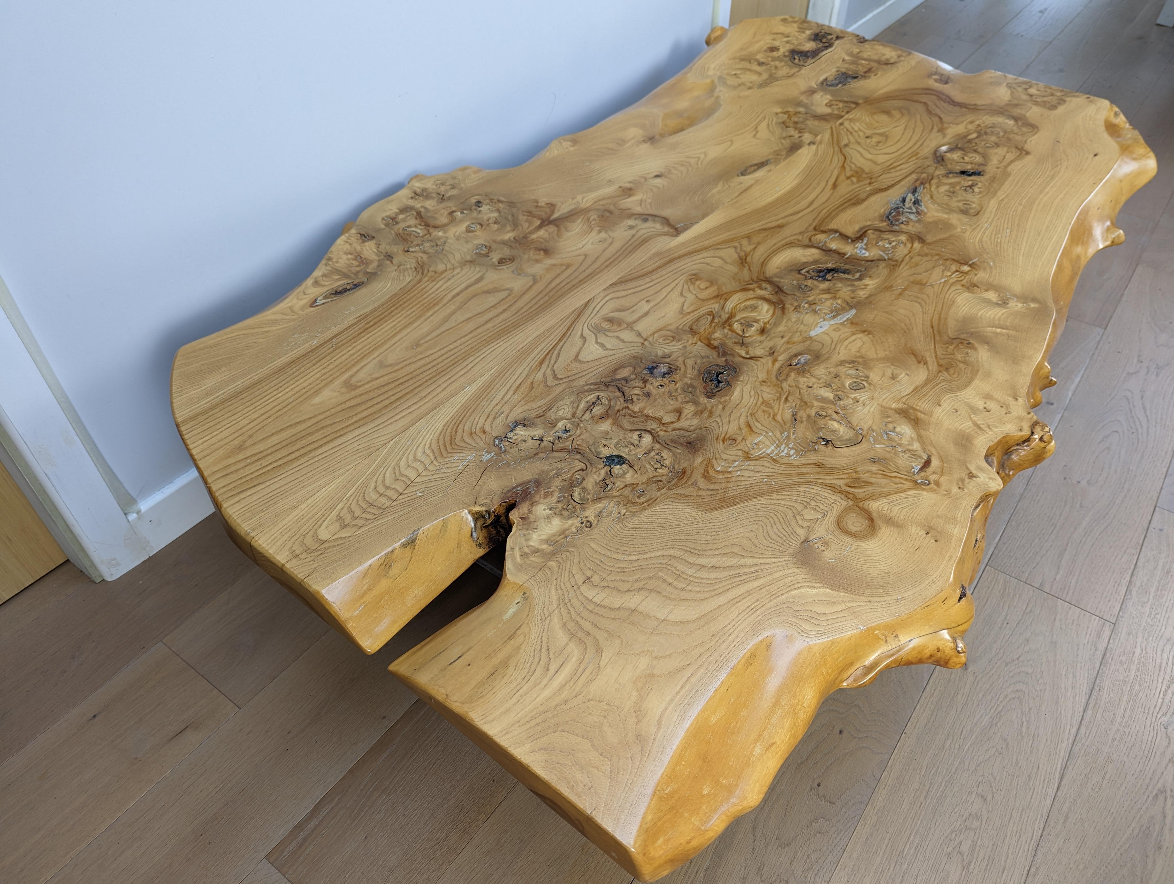 George Nakashima style 'floating' Burr Elm Coffee Table on Lucite Blocks In Good Condition In Tunbridge Wells, GB