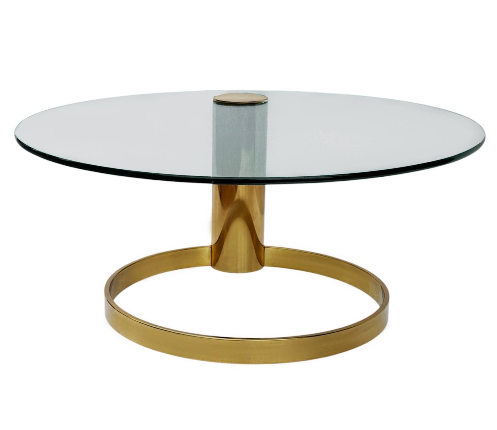 italien Table de cocktail flottante en verre rond et en laiton Leon Rosen pour Pace, moderne du Moyen Âge en vente