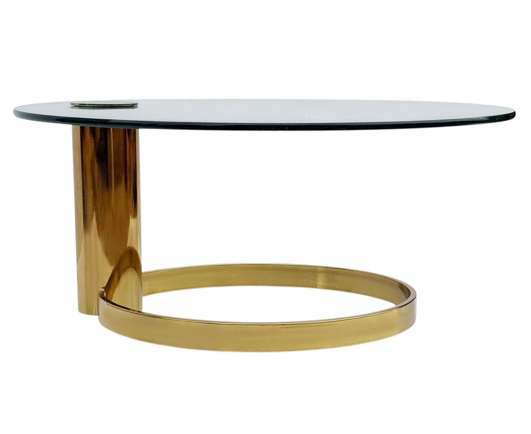 Table de cocktail flottante en verre rond et en laiton Leon Rosen pour Pace, moderne du Moyen Âge Bon état - En vente à Philadelphia, PA