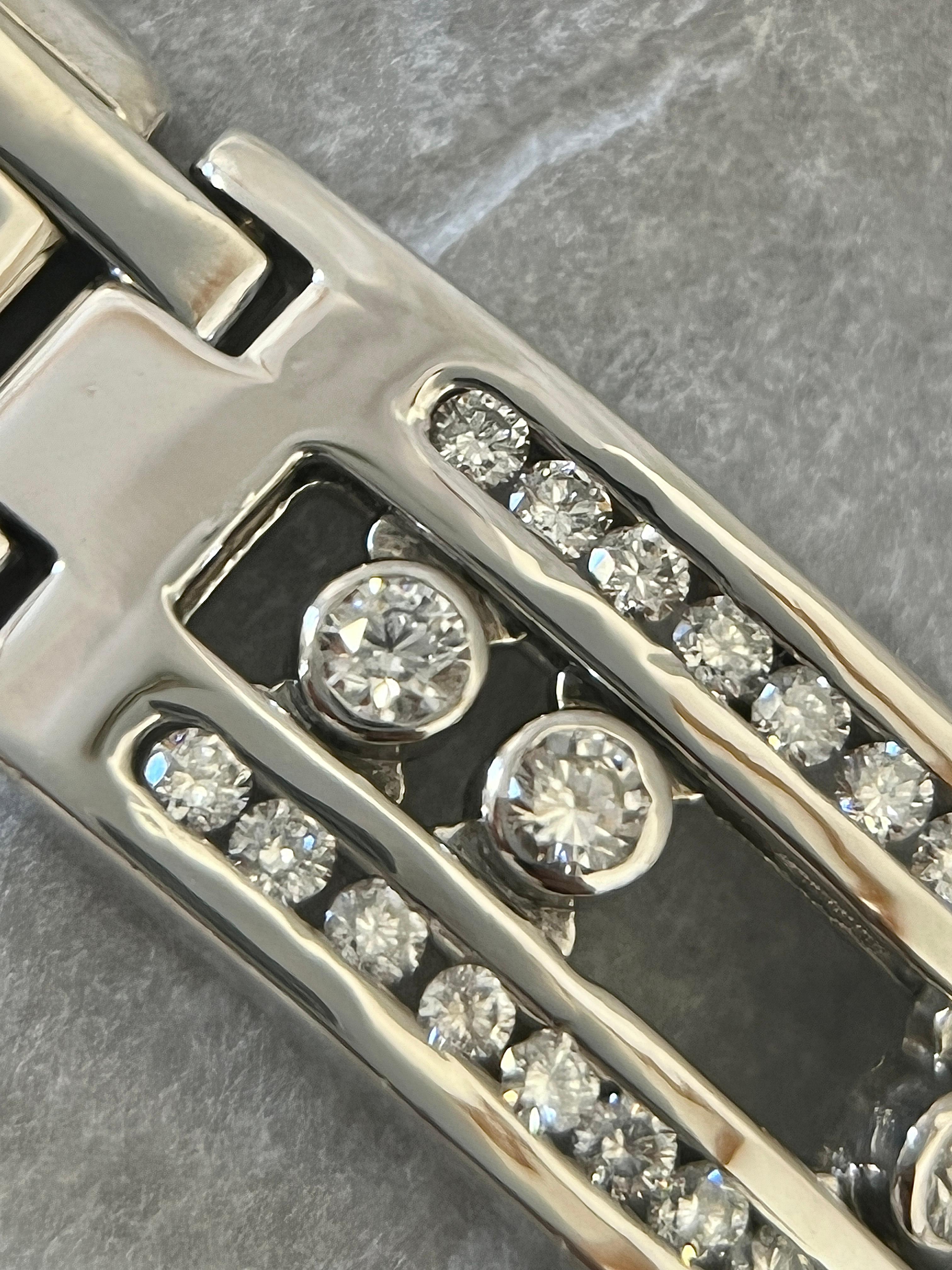Round Cut Floating Natural Diamond 14K White Gold Mens Square Link Bracelet For Sale
