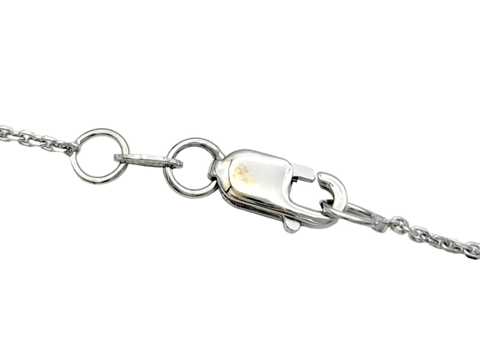 Collana con ciondolo ovale fluttuante di ametista e diamanti in oro bianco 14 carati in vendita 1