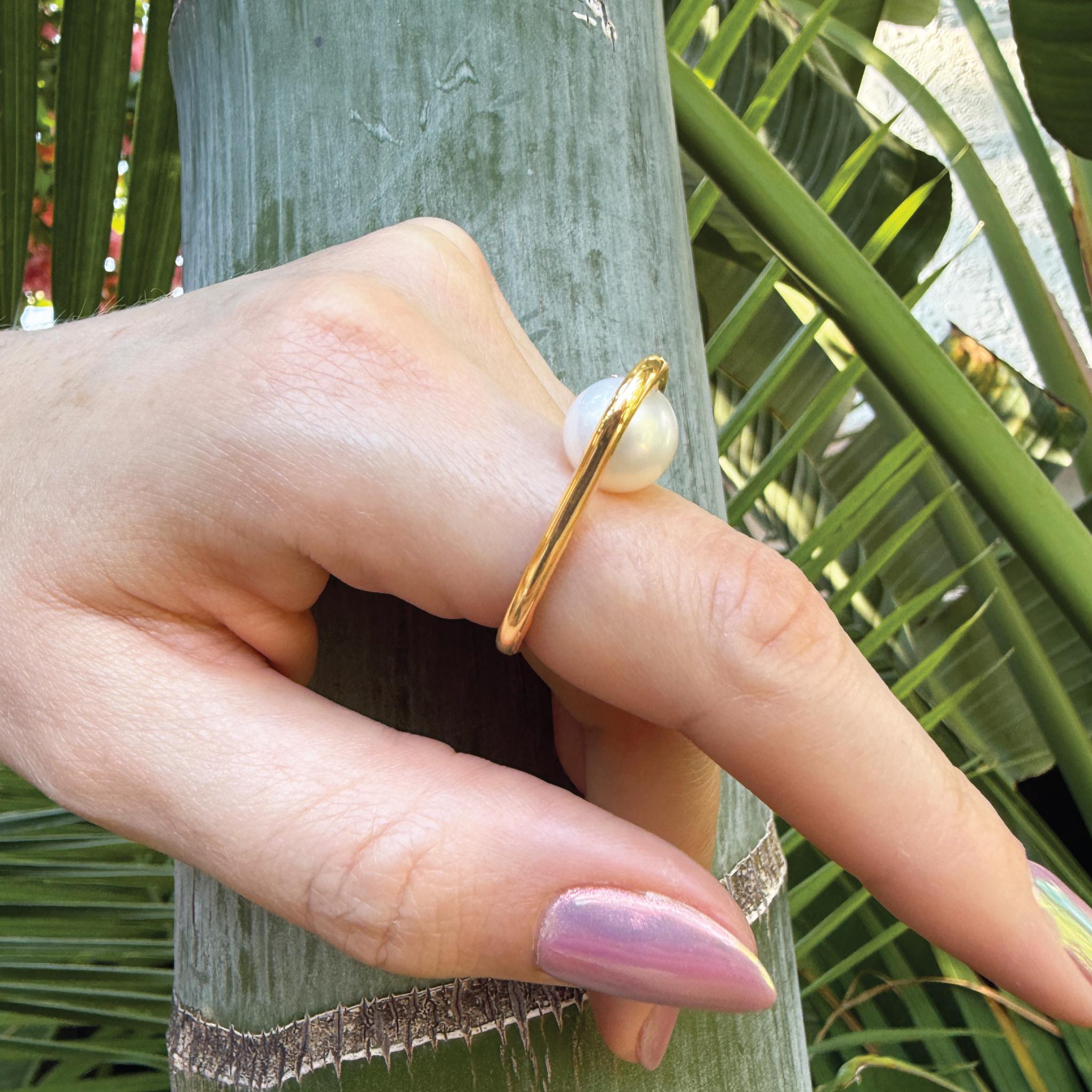 Anello con perla fluttuante in oro 14k in vendita 8