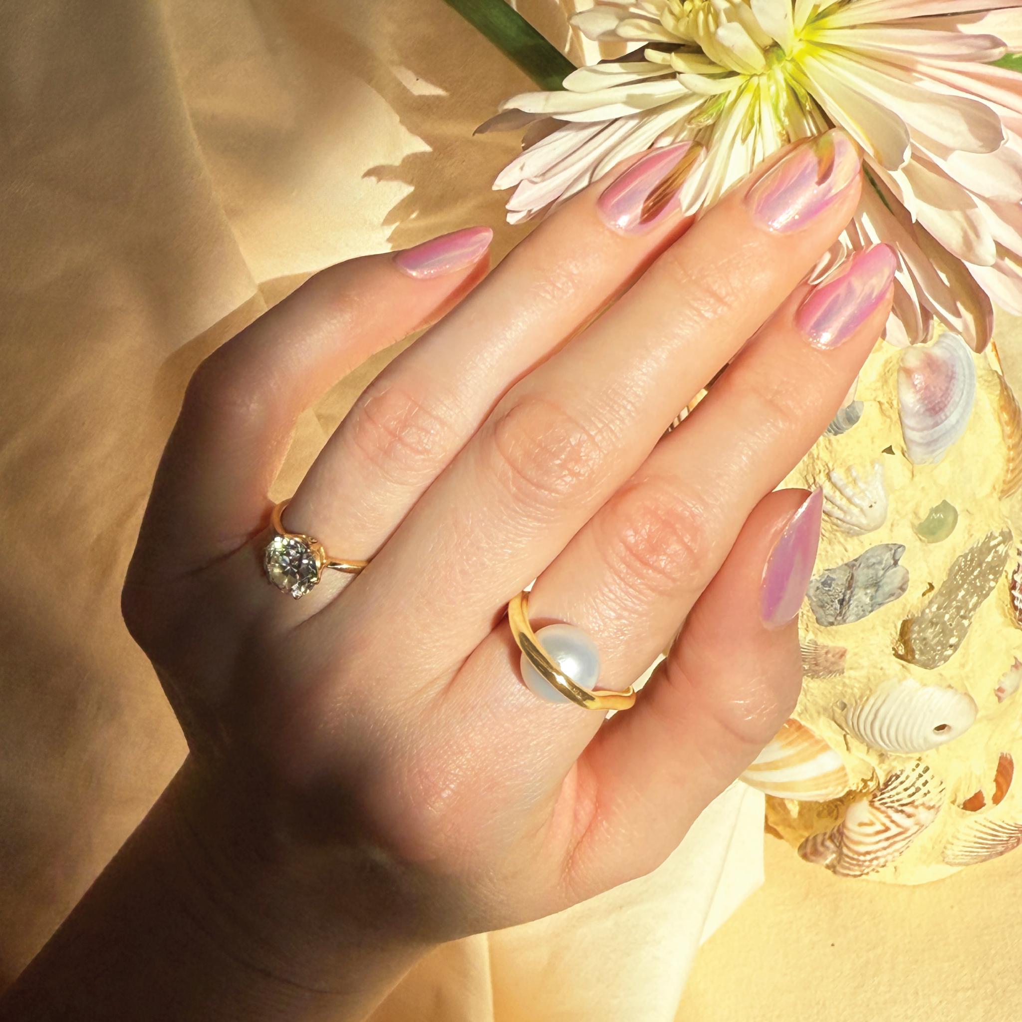Anello con perla fluttuante in oro 14k in vendita 4