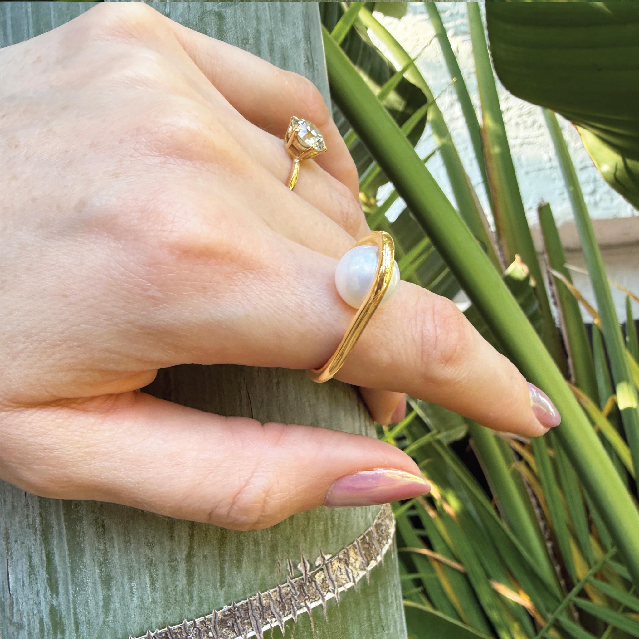 Anello con perla fluttuante in oro 14k in vendita 7