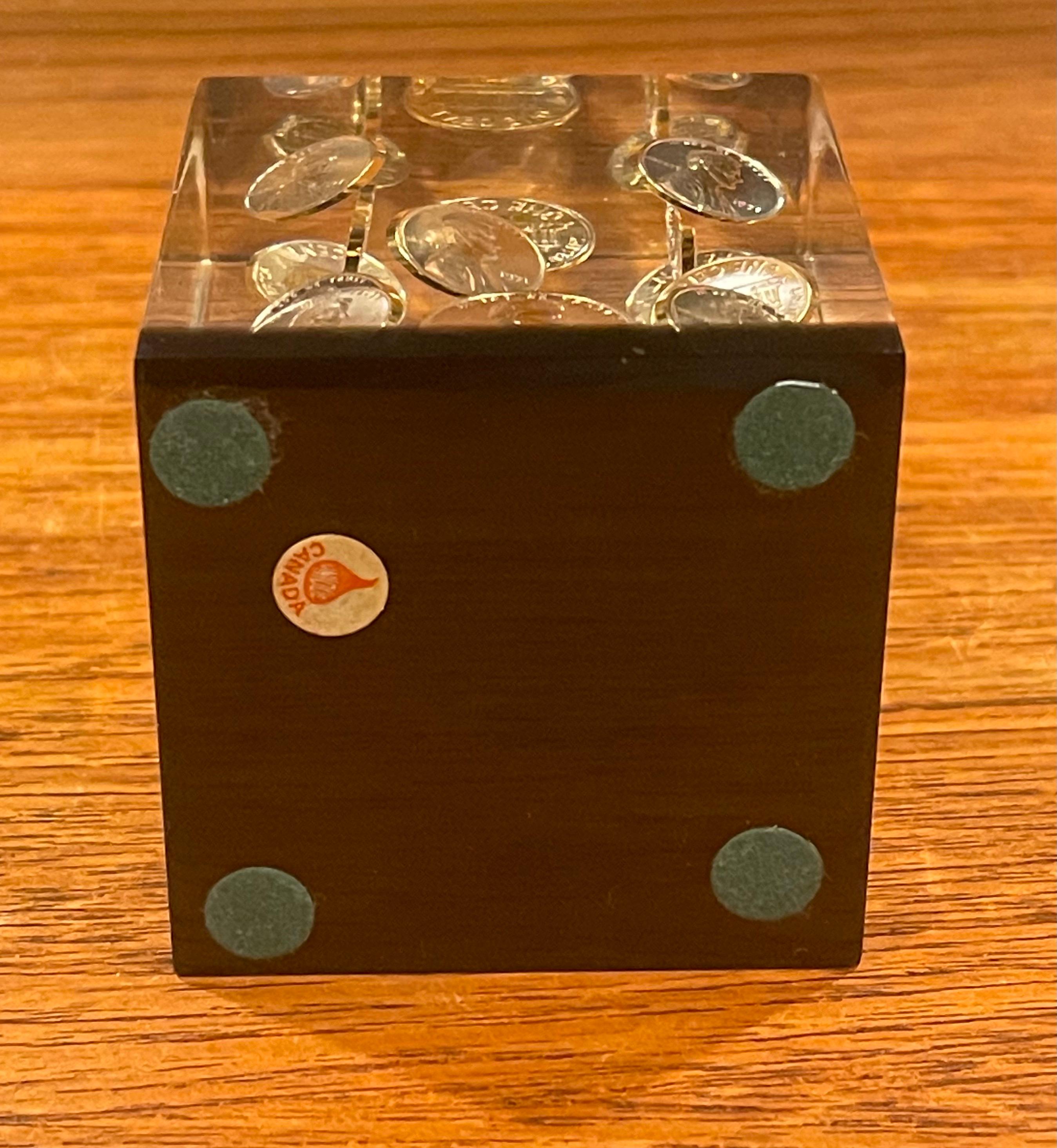 Floating Pennies in Lucite Cube Paperweight in the Style of William Rolfe In Good Condition For Sale In San Diego, CA