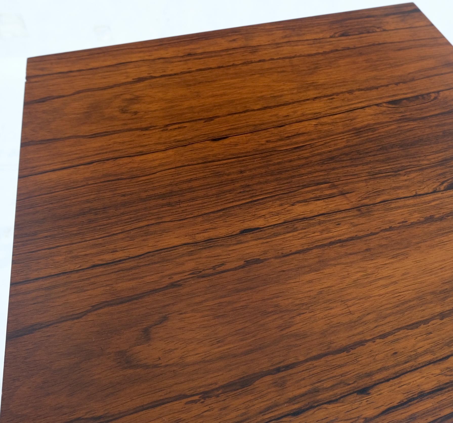 Table basse flottante carrée d'appoint Mint à plateau en bois de rose et base chromée en acier inoxydable en vente 3