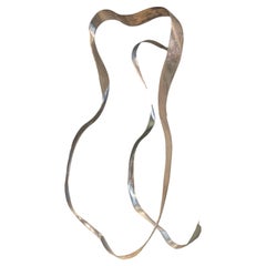 Floating sculpture mirror frame