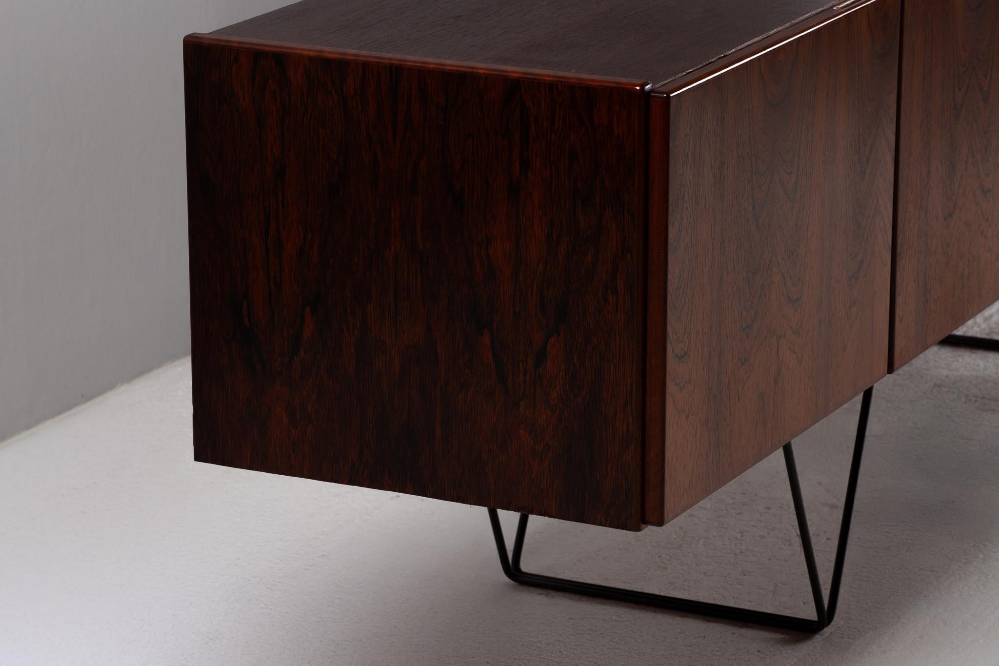 Floating Sideboard in Cocobolo Palissander and Iron, Italy, 1960s For Sale 3