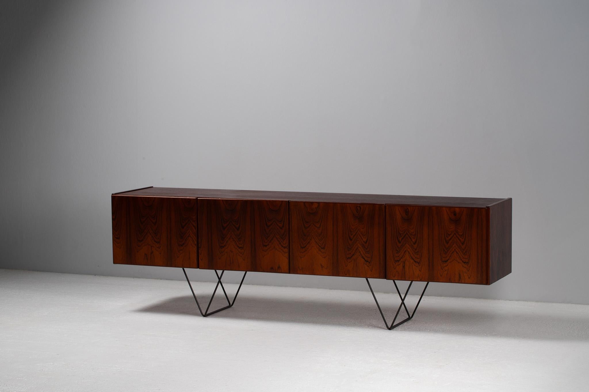 Mid-Century Modern Floating Sideboard in Cocobolo Palissander and Iron, Italy, 1960s For Sale
