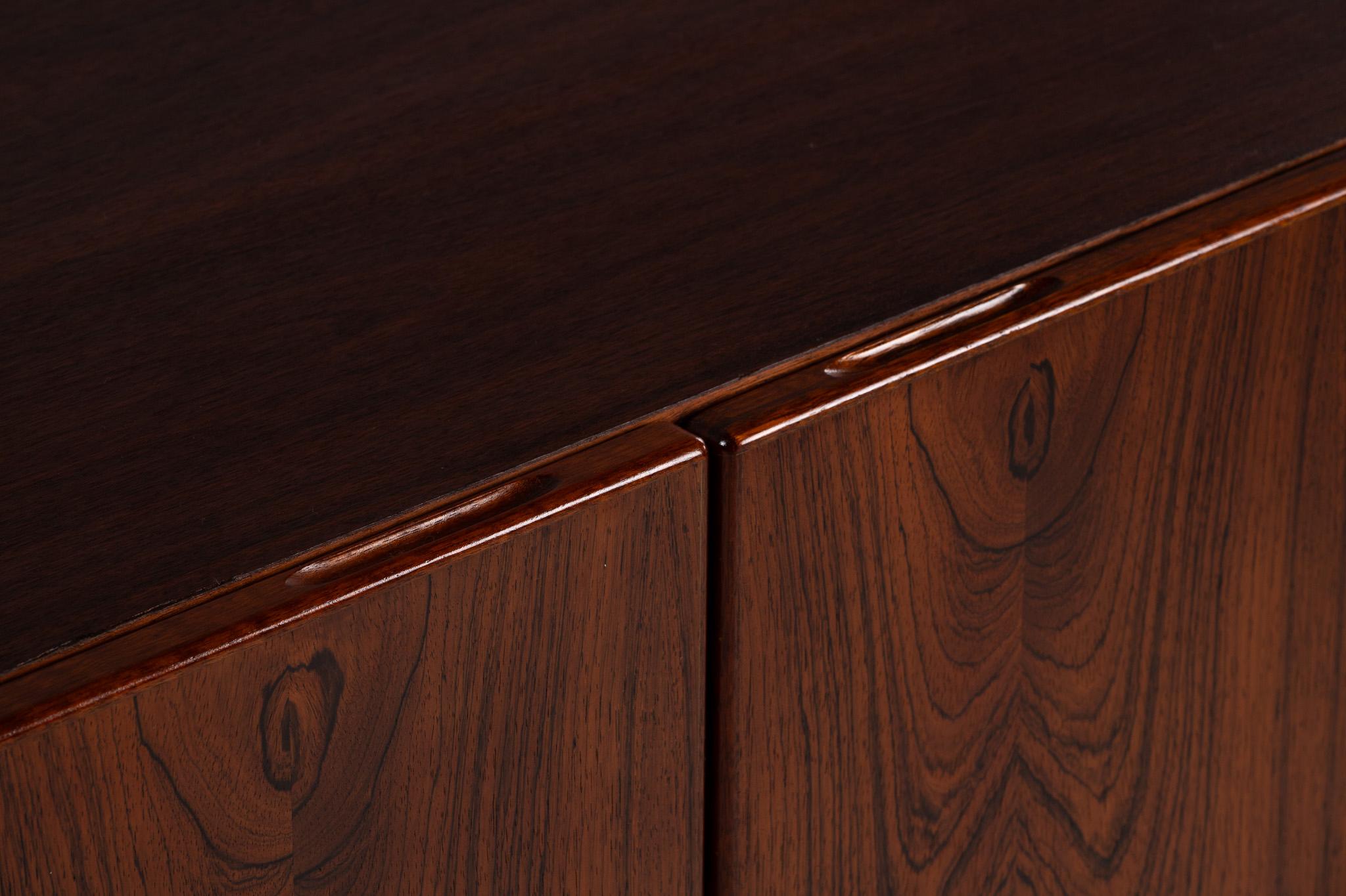 20th Century Floating Sideboard in Cocobolo Palissander and Iron, Italy, 1960s For Sale