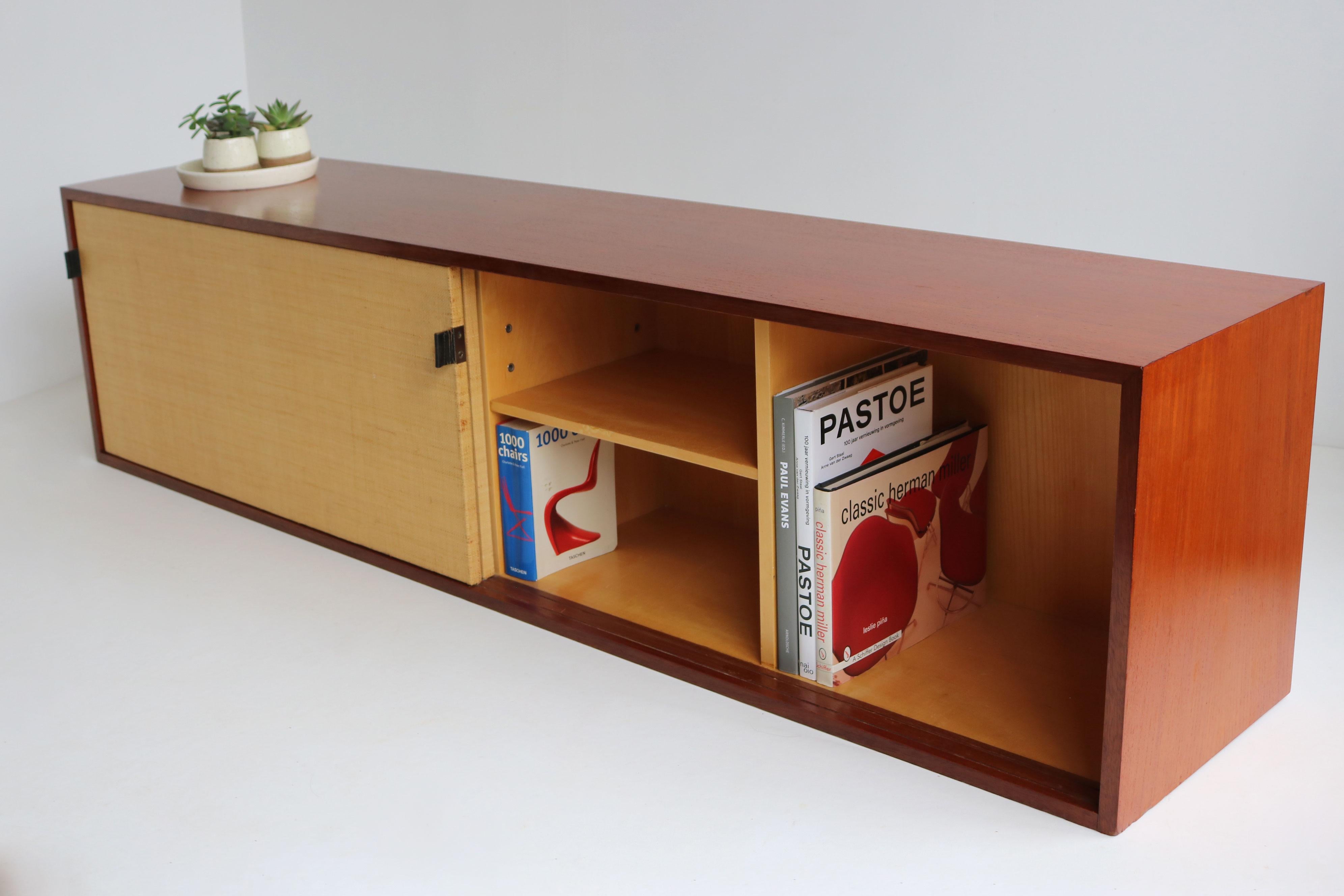 Credenza galleggiante Model: 123 di Florence Knoll per Knoll 1960 Teak Seagrass in vendita 6