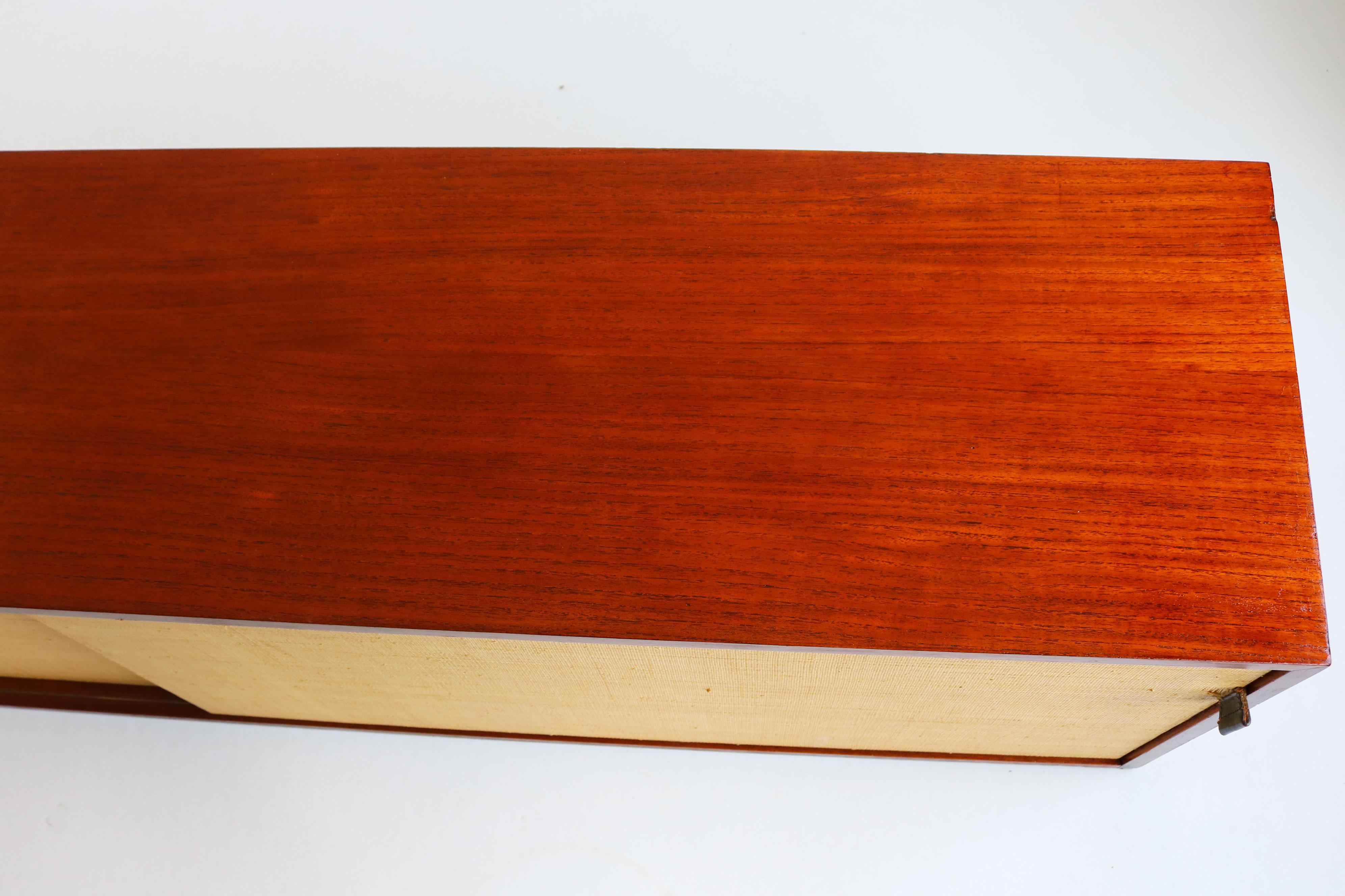 Credenza galleggiante Model: 123 di Florence Knoll per Knoll 1960 Teak Seagrass in vendita 8