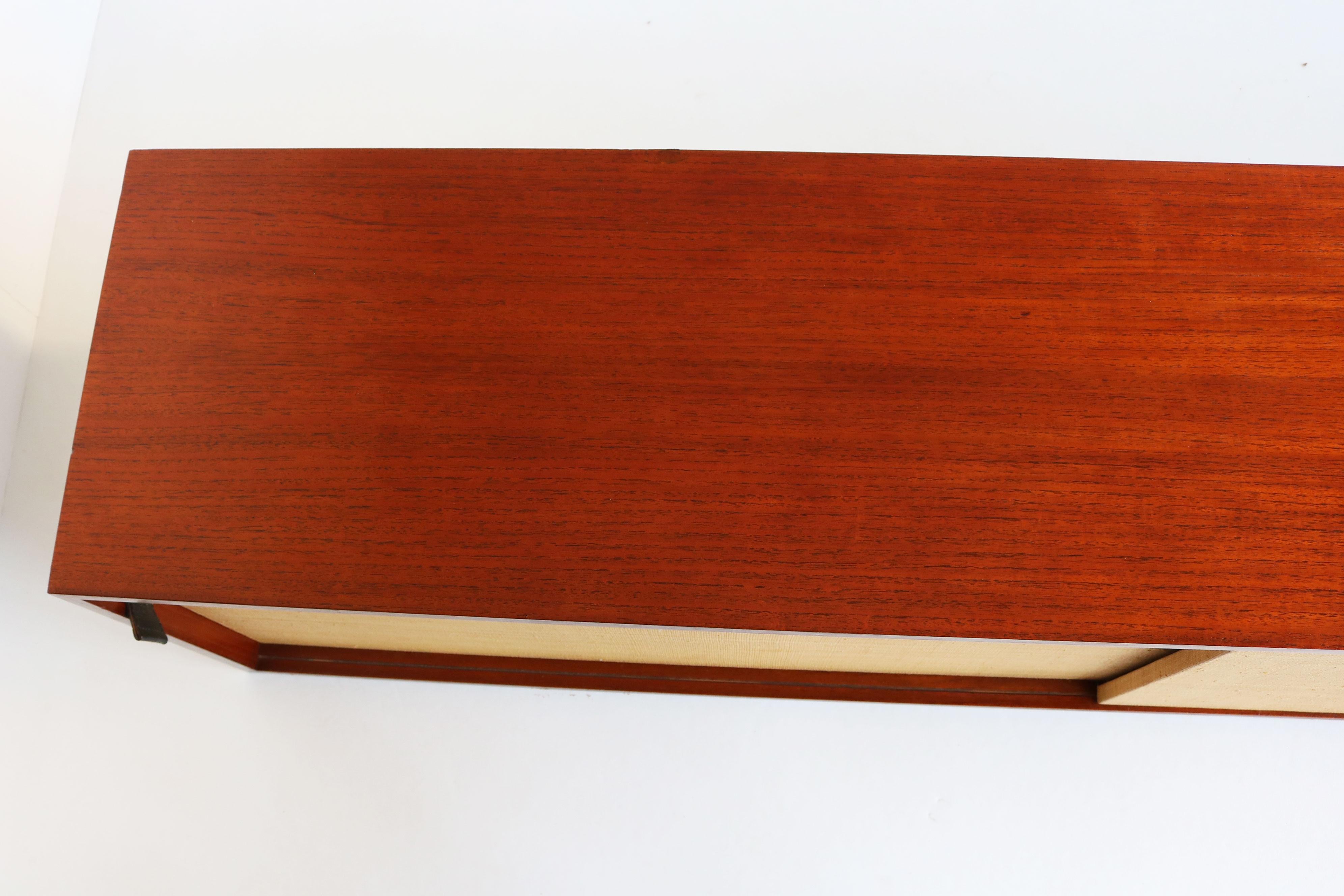 Credenza galleggiante Model: 123 di Florence Knoll per Knoll 1960 Teak Seagrass in vendita 9