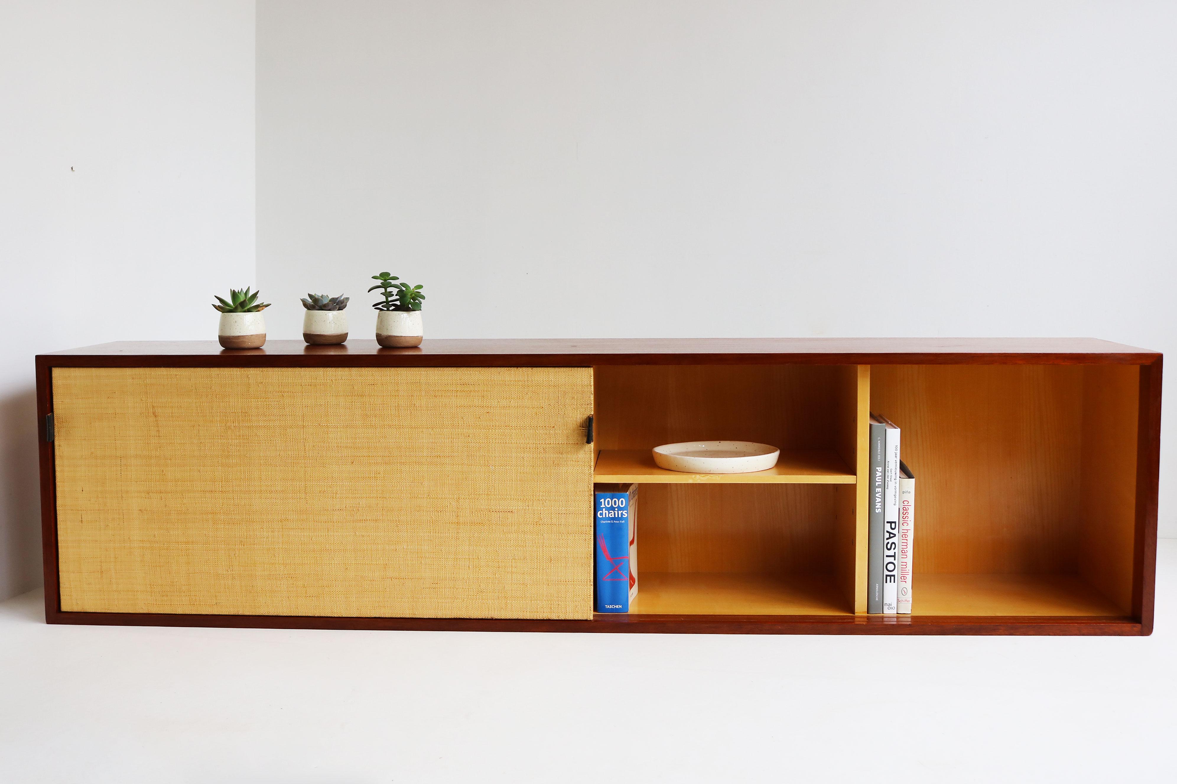 Vimini Credenza galleggiante Model: 123 di Florence Knoll per Knoll 1960 Teak Seagrass in vendita