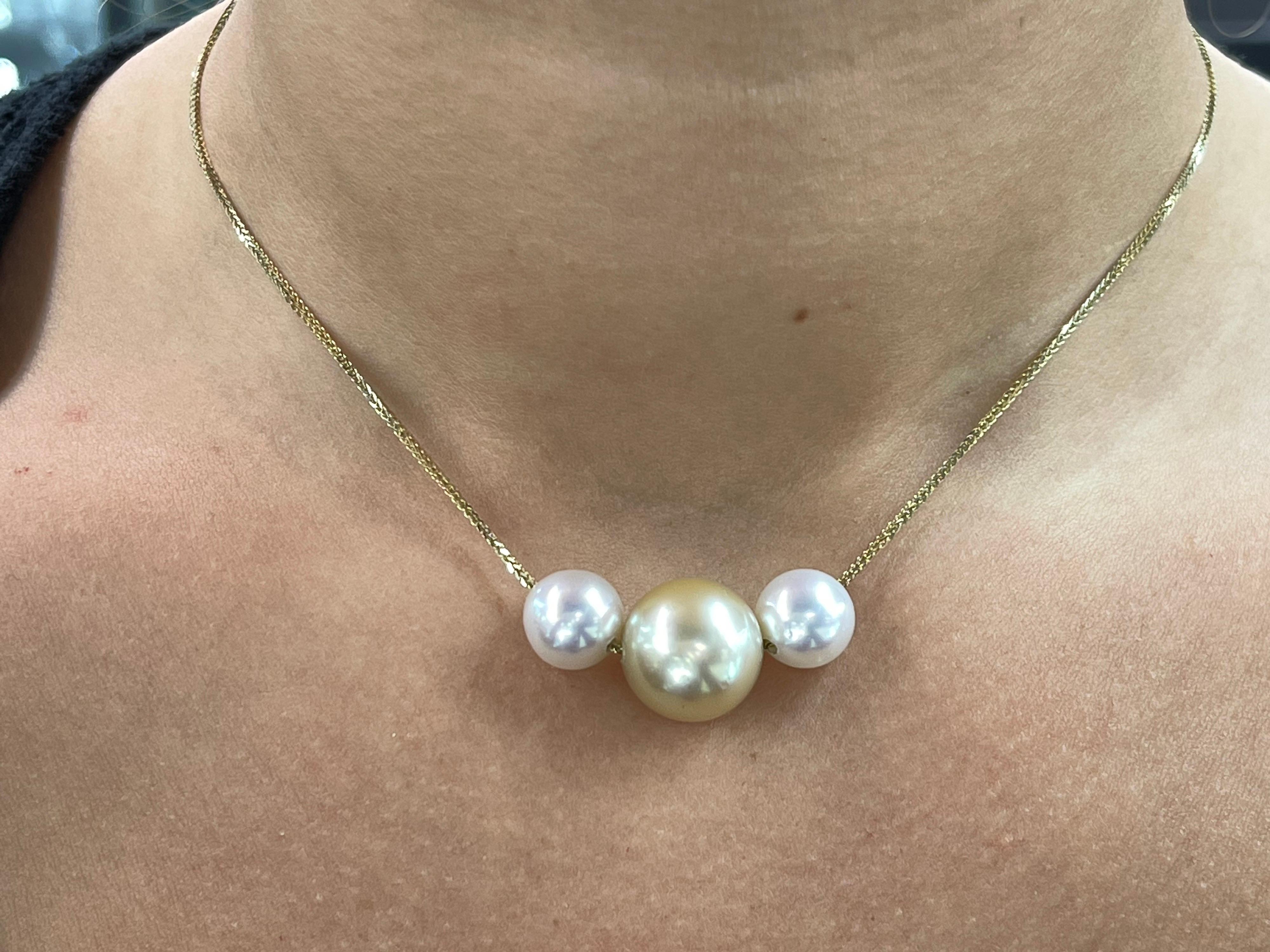 Schwebende Südseeperlen und goldene Perlen-Anhänger im Zustand „Neu“ im Angebot in New York, NY