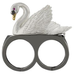 Floating Swan ring