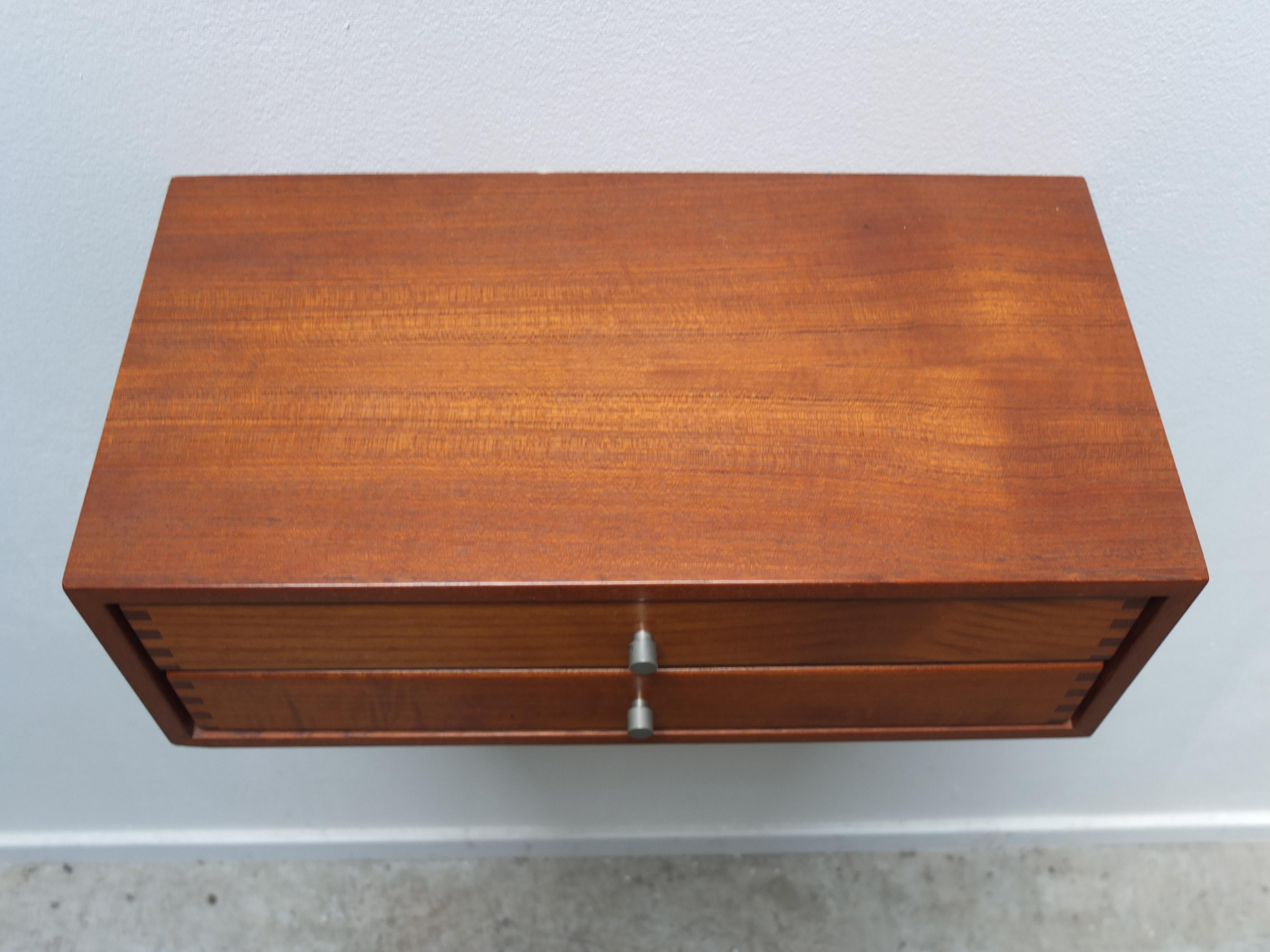 Estantería de pared flotante con cajones de Kai Kristiansen para Axel Kjersgaard, años 60 en venta 4