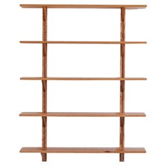 Hängende Wandregale Maßgefertigte Wandvitrine von Le Tenon et la Mortaise