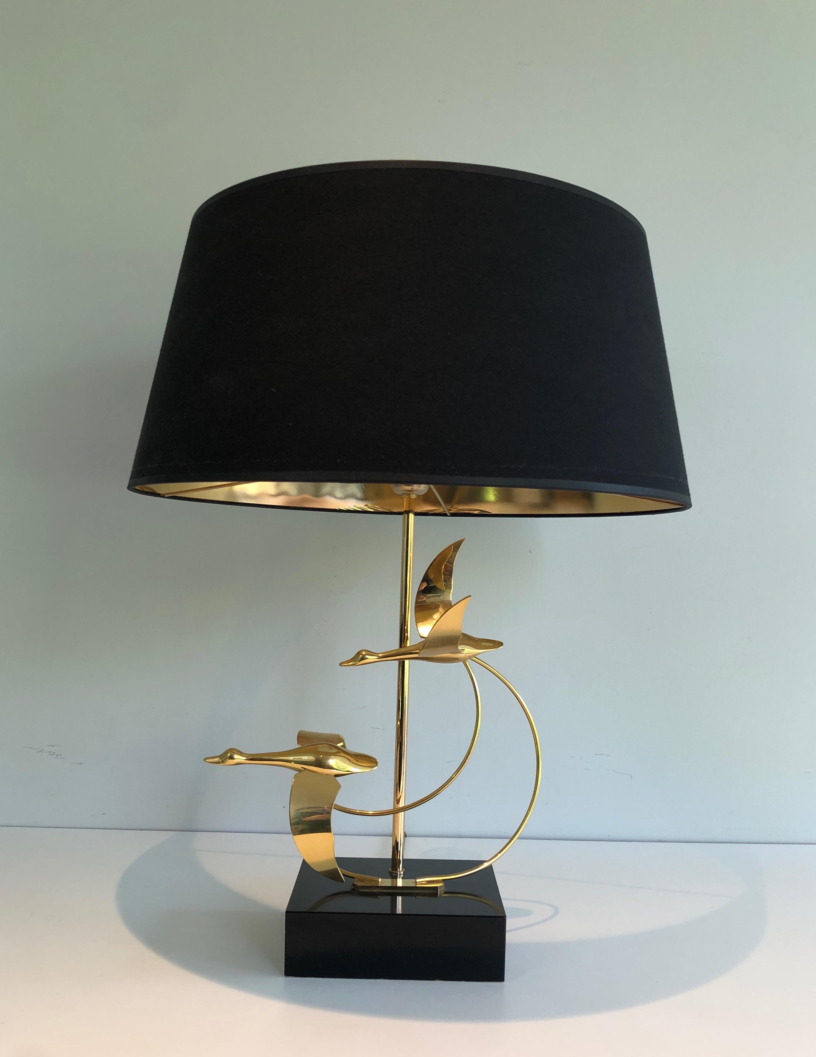 Flock of Wild Geese Brass Table Lamp, French, circa 1970 For Sale 5