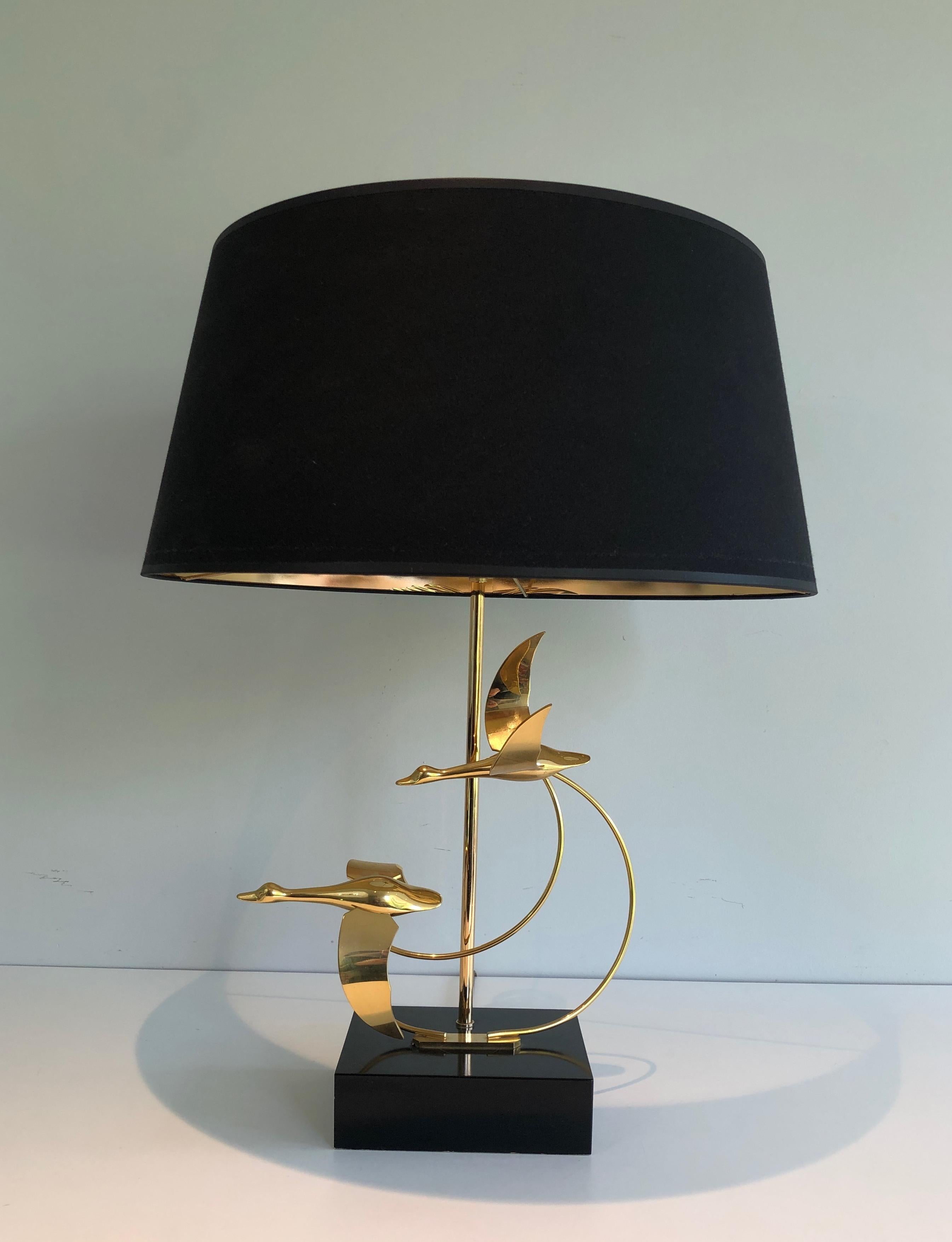 Flock of Wild Geese Brass Table Lamp, French, circa 1970 For Sale 6