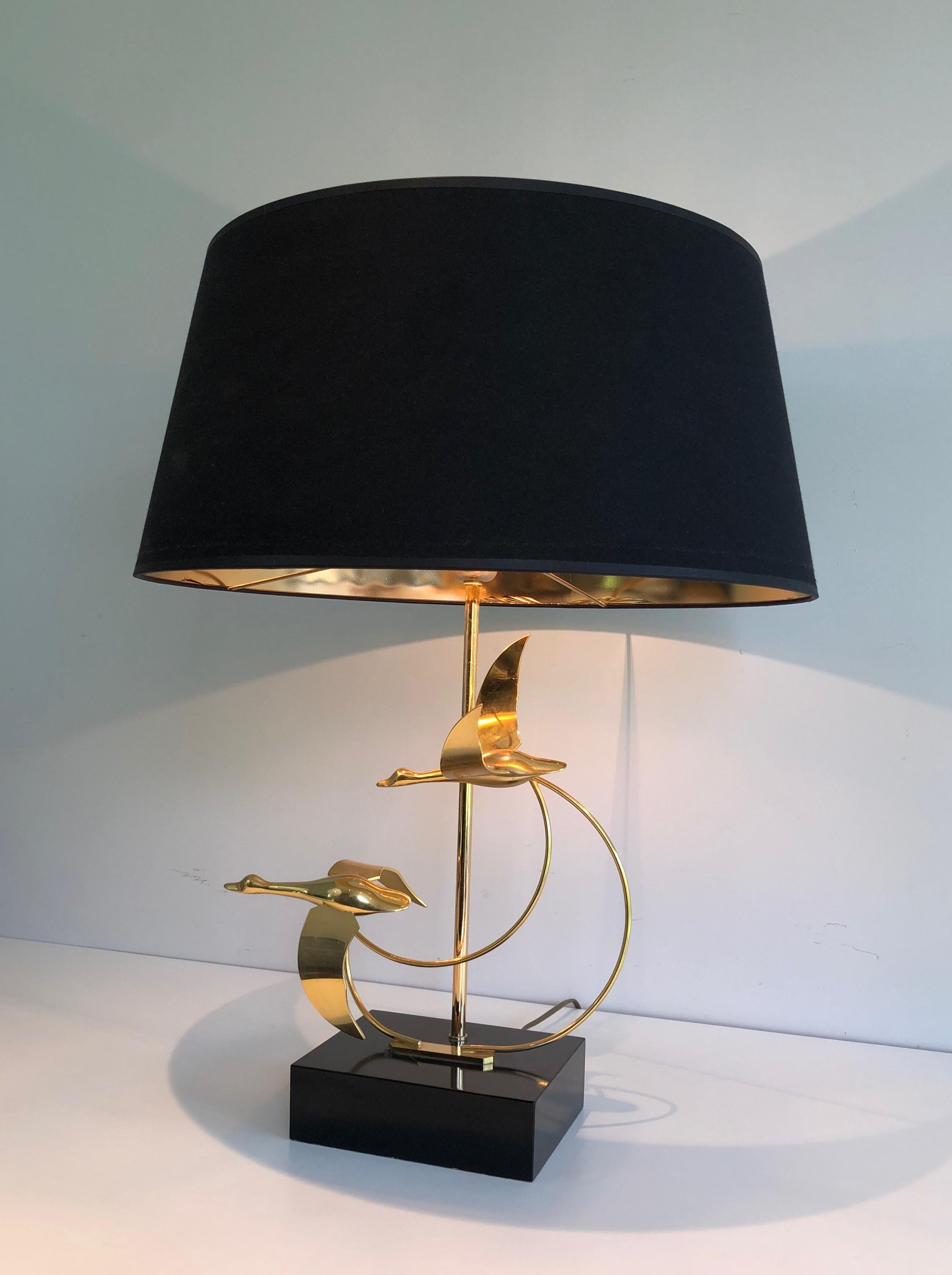 Flock of Wild Geese Brass Table Lamp, French, circa 1970 For Sale 7