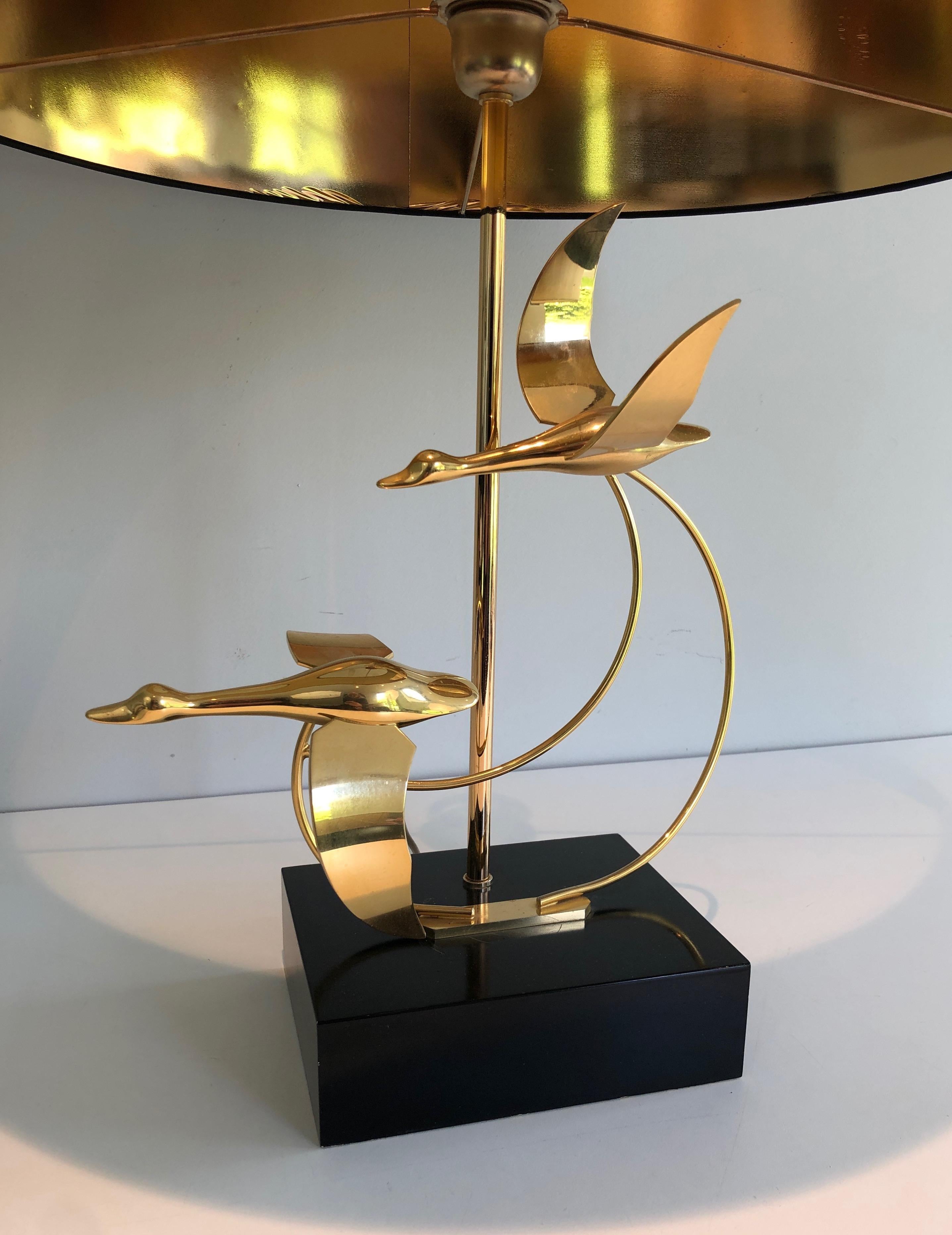 Flock of Wild Geese Brass Table Lamp, French, circa 1970 For Sale 9
