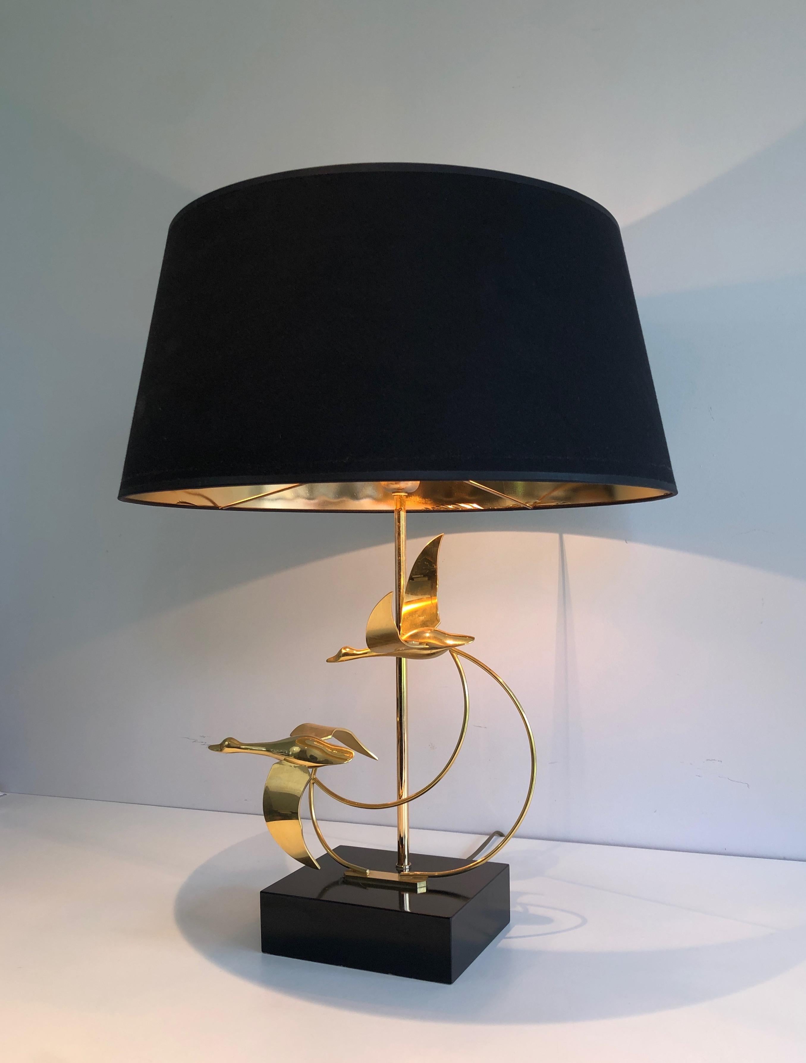 Flock of Wild Geese Brass Table Lamp, French, circa 1970 For Sale 13