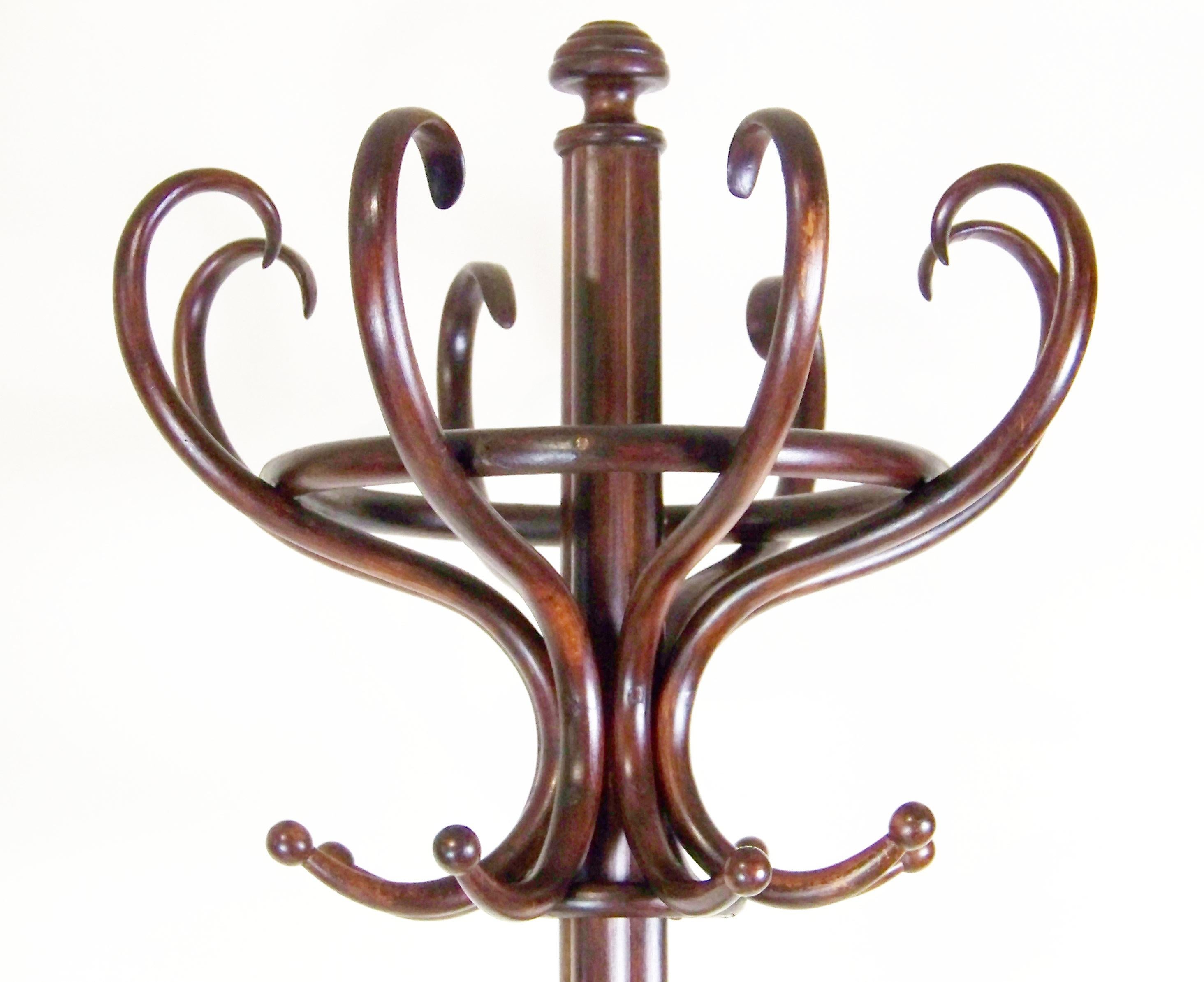 Wery good condition.  Minor traces of use. Perfectly cleaned and polished with shellac.