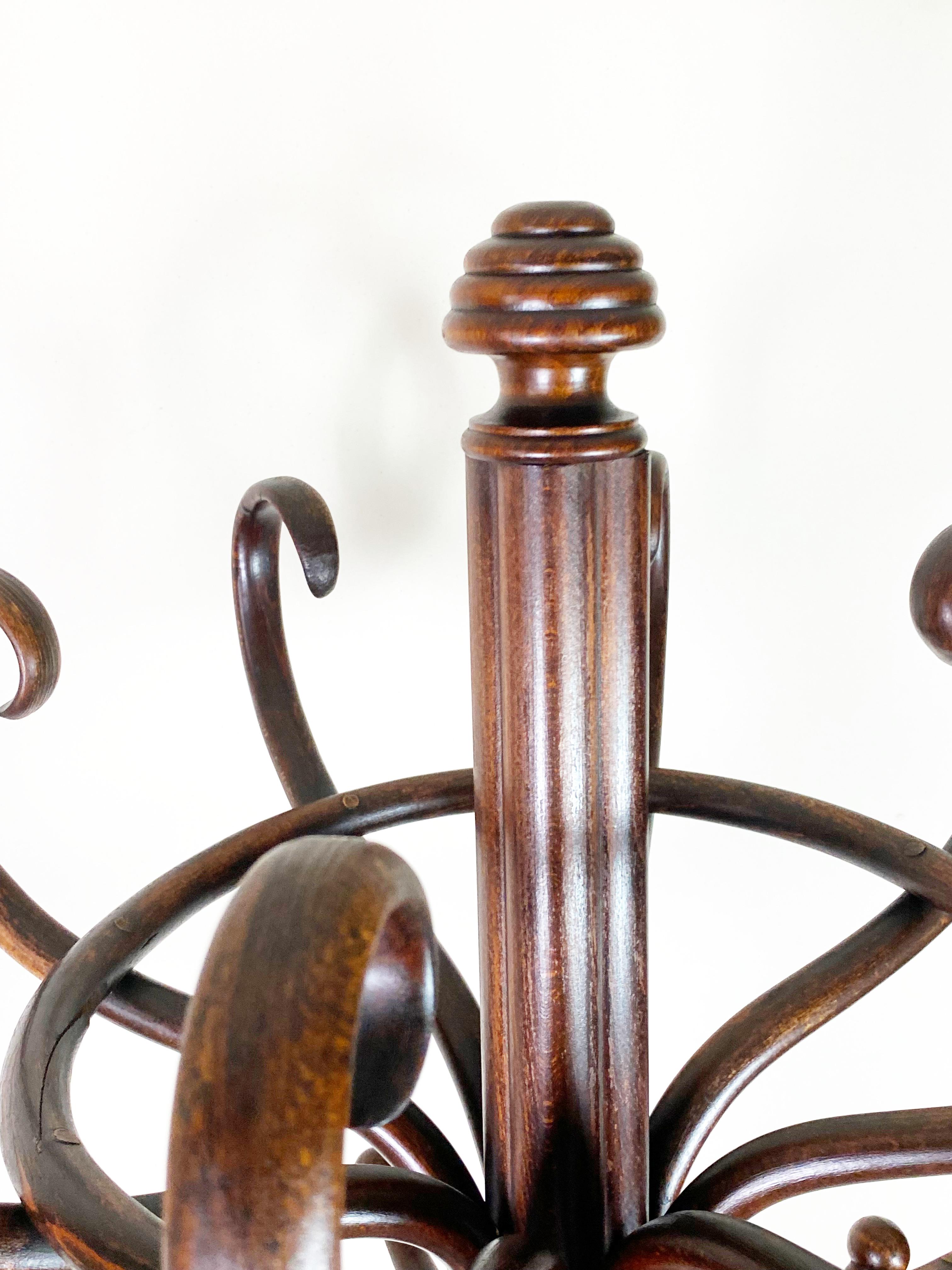 Autrichien Hanger Thonet Nr.1, le plus ancien variante en vente