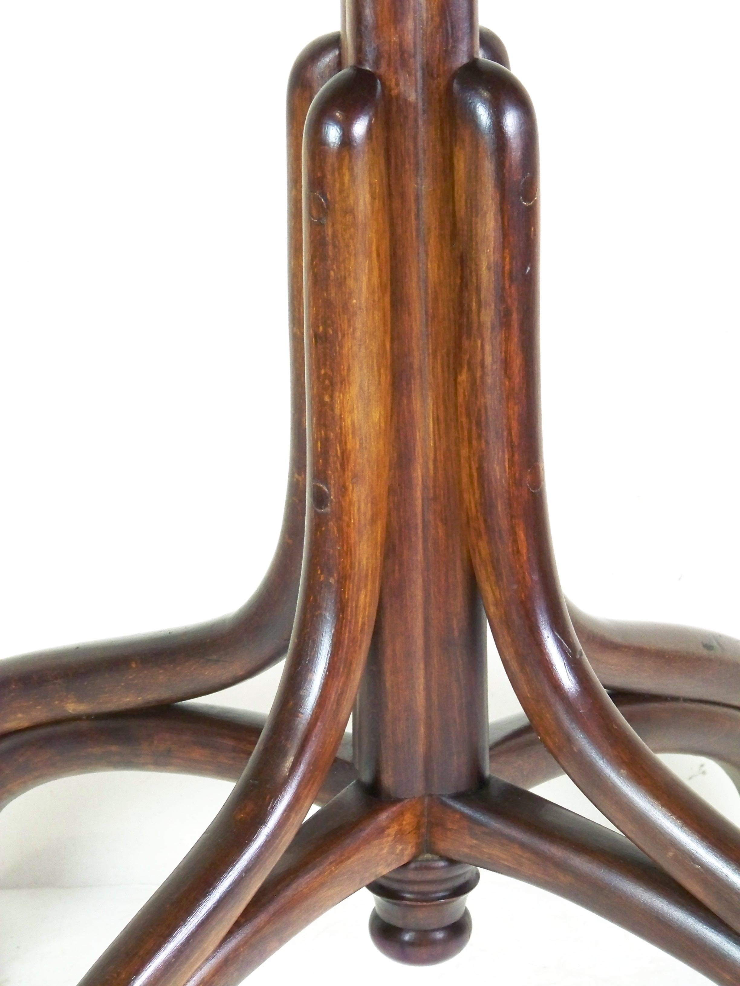 Floor Hanger Thonet Nr.1 - the Oldest Variant! 1