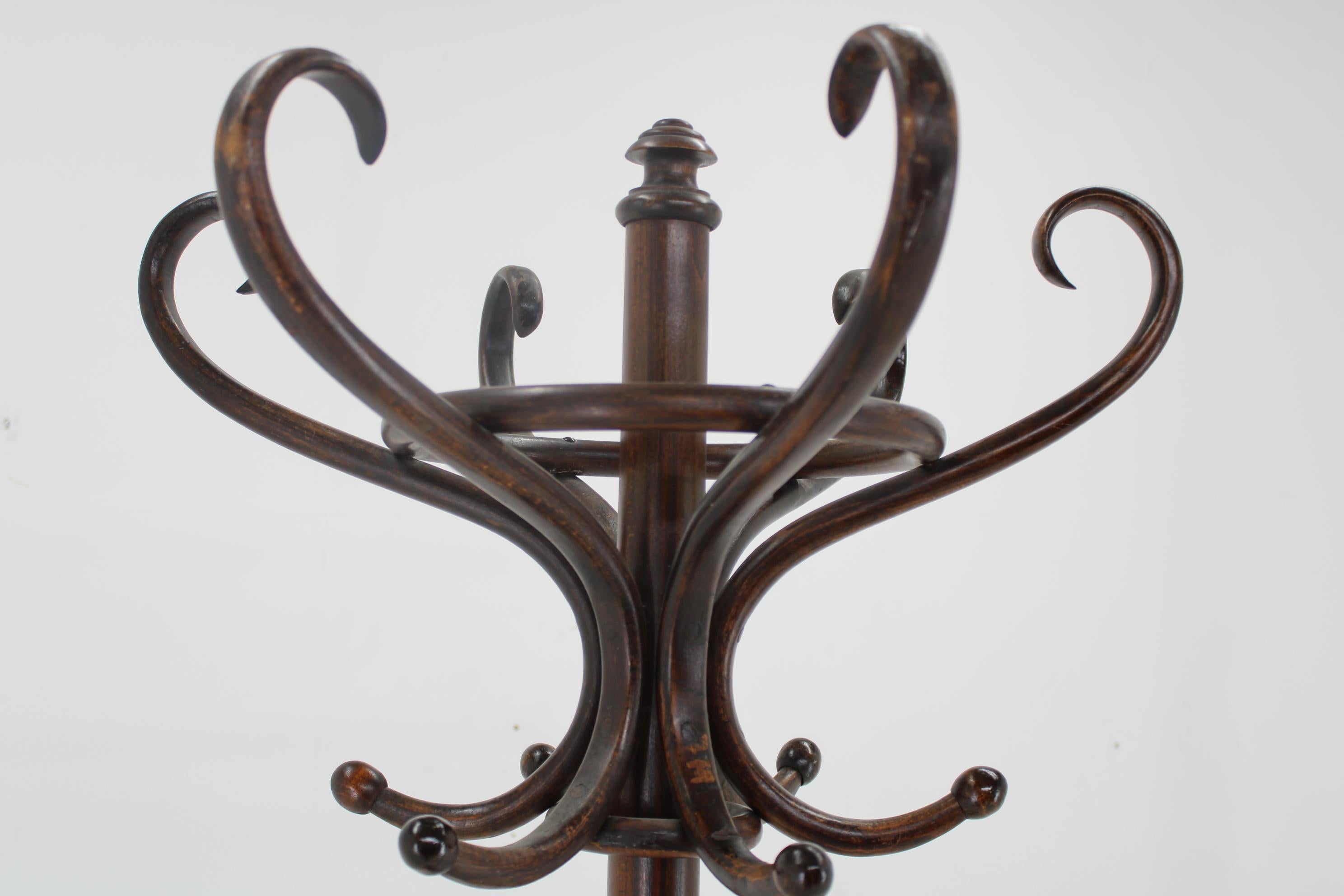 Floor Hanger Ton / Thonet 1920's, Czechoslovakia For Sale 5