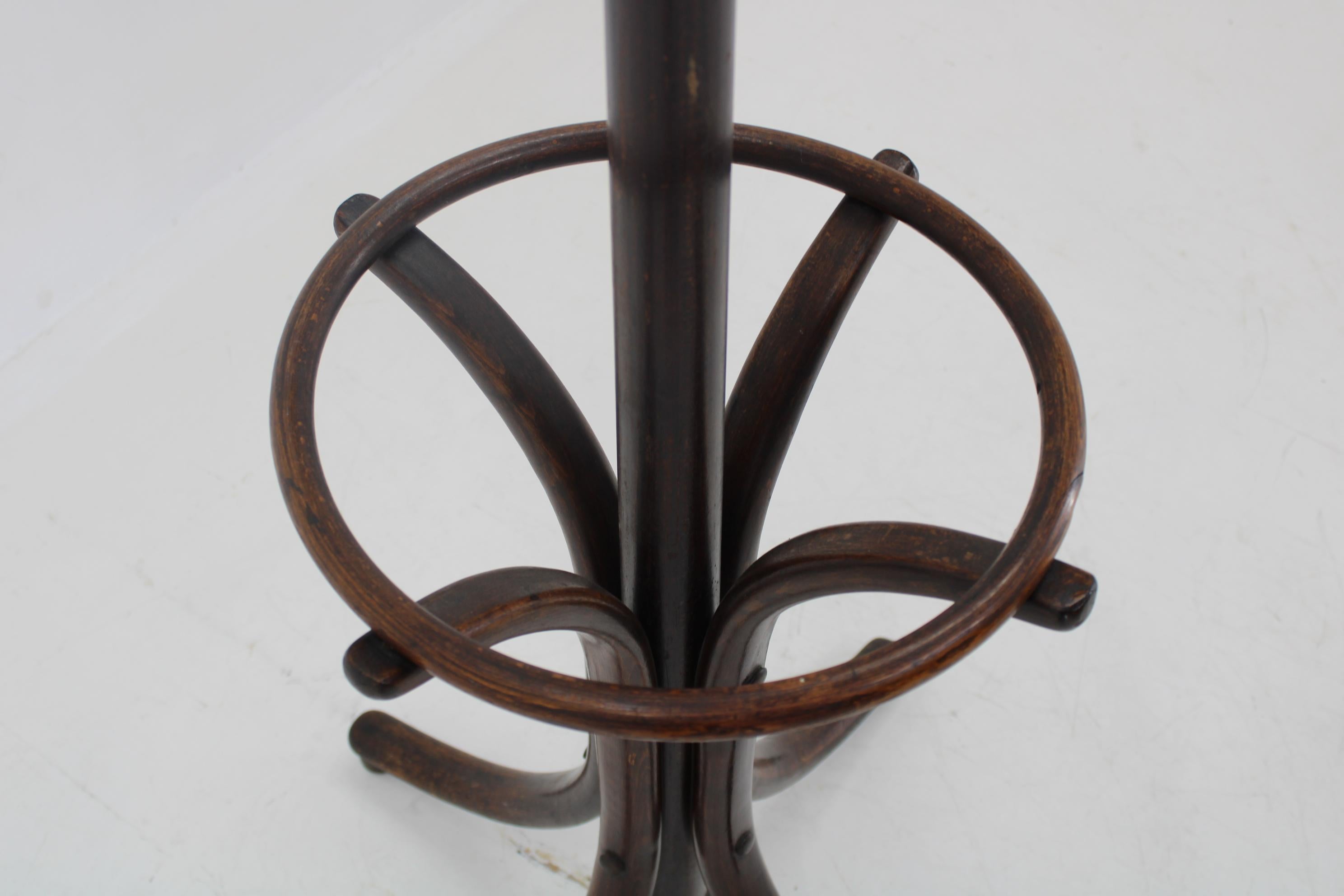 Floor Hanger Ton / Thonet 1920's, Czechoslovakia For Sale 3