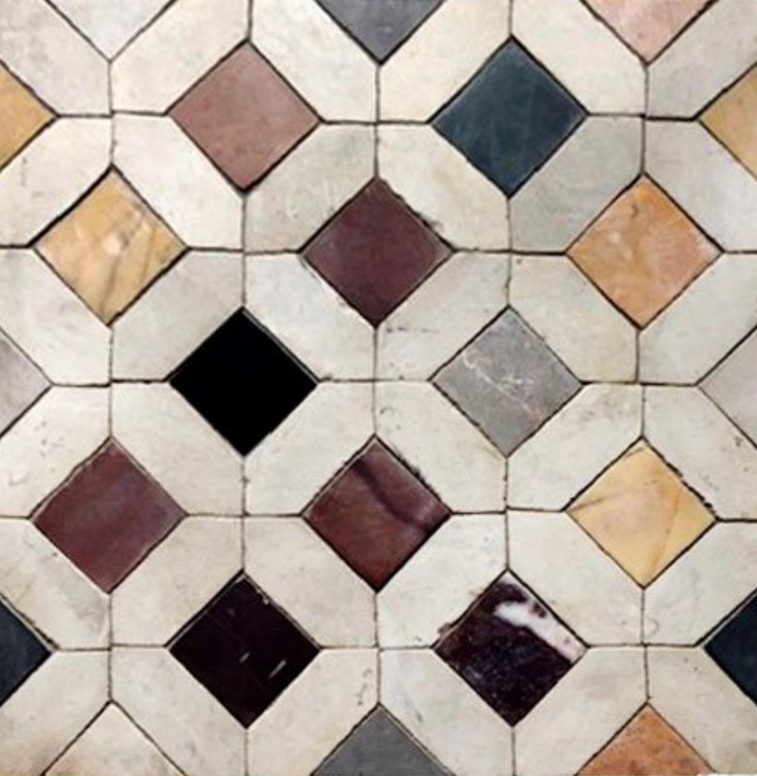 Hand-Crafted FLOOR IN POLYCHROME MARBLE WITH LOSANGE IN WHITE CARRARA MARBLE early 20th C For Sale