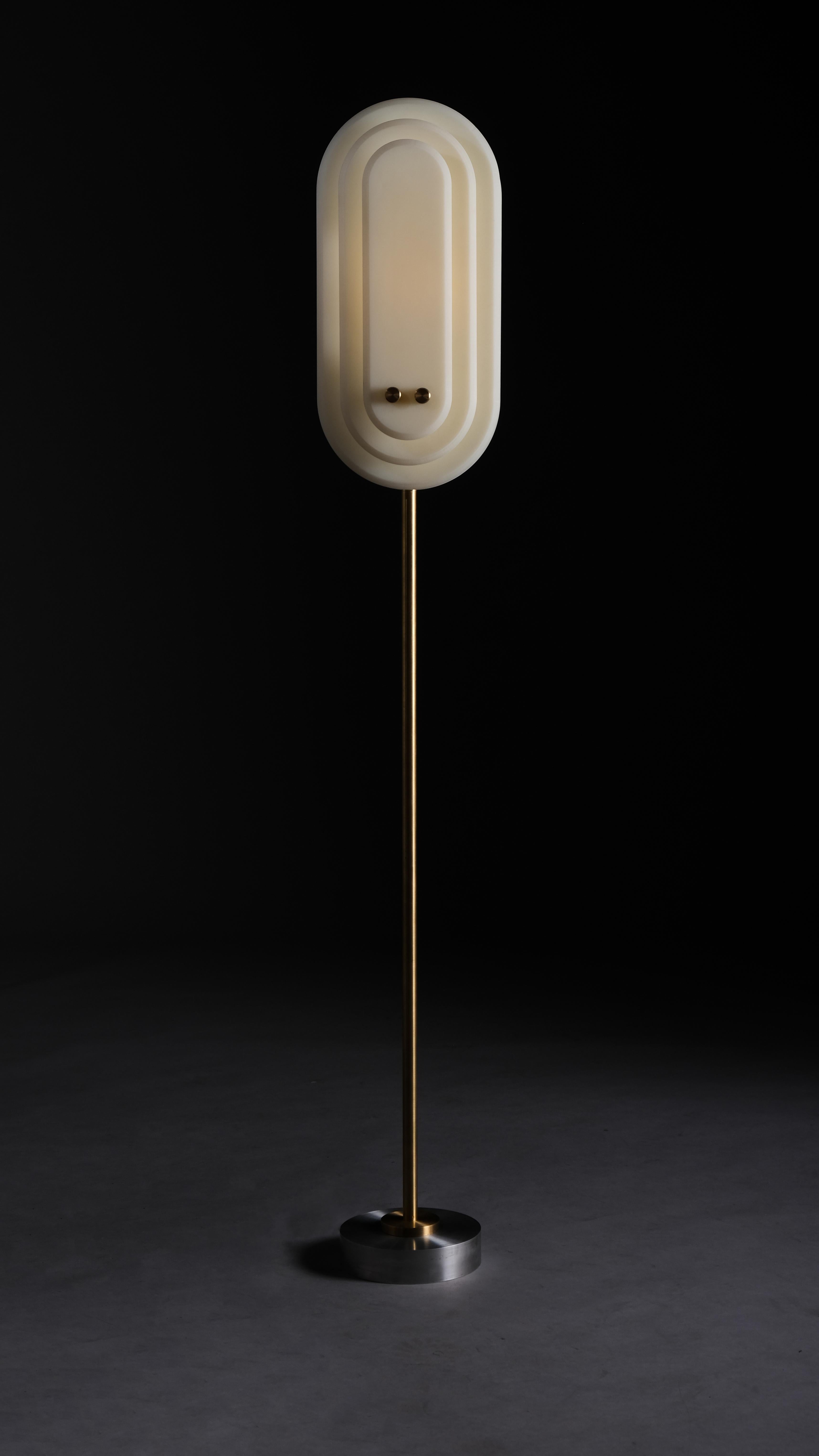 Stehlampe 02 von Adam Caplowe für VIDIVIXI (Postmoderne) im Angebot
