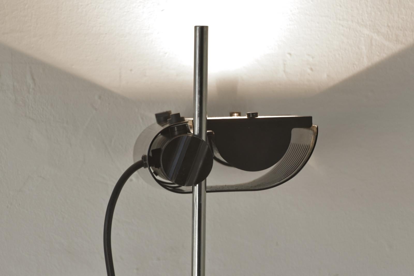 Floor Lamp 626 by Joe Colombo for O-Luce, Italy - 1971 In Good Condition For Sale In Berlin, DE