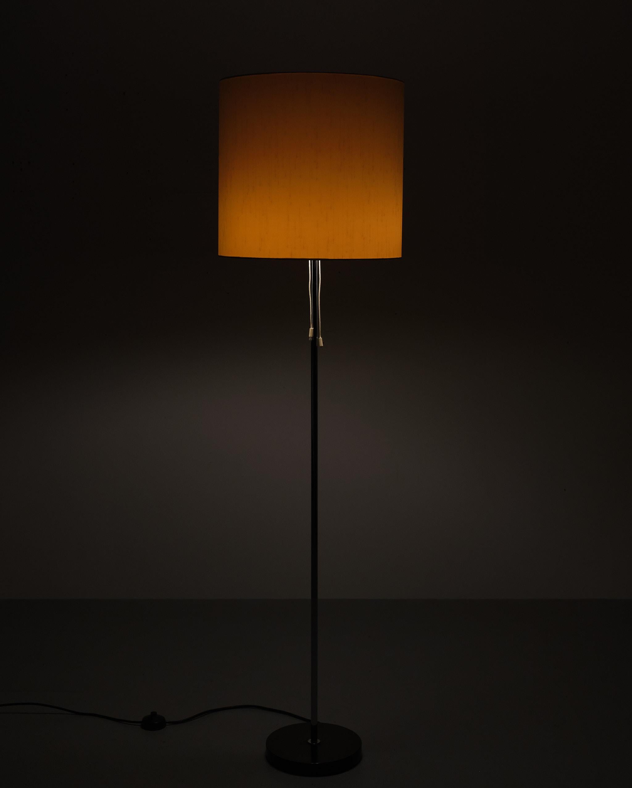 Mid-Century Modern Floor Lamp Aluminum Attributed RAAK, 1970s, Holland For Sale