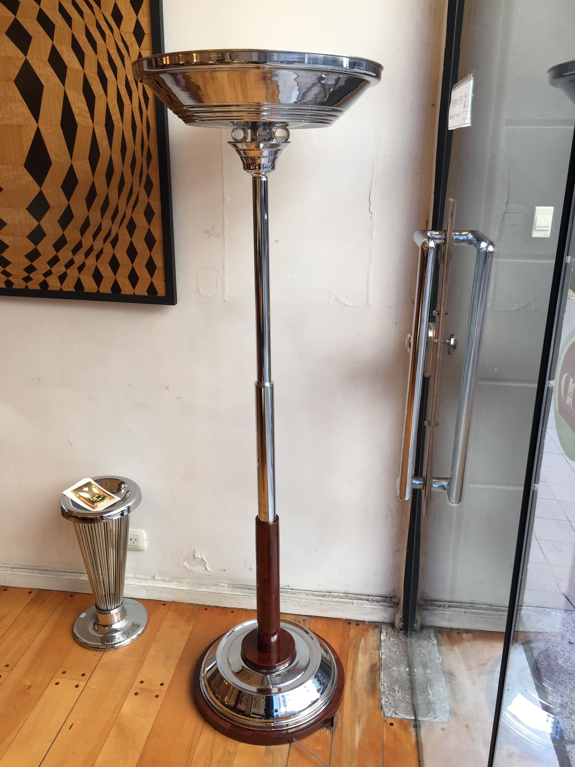 Floor lamp Art Deco

Materials: wood, glass, chrome
France
1930
You want to live in the golden years, those are the floor lamps that your project needs.
We have specialized in the sale of Art Deco and Art Nouveau styles since 1982.
Pushing the