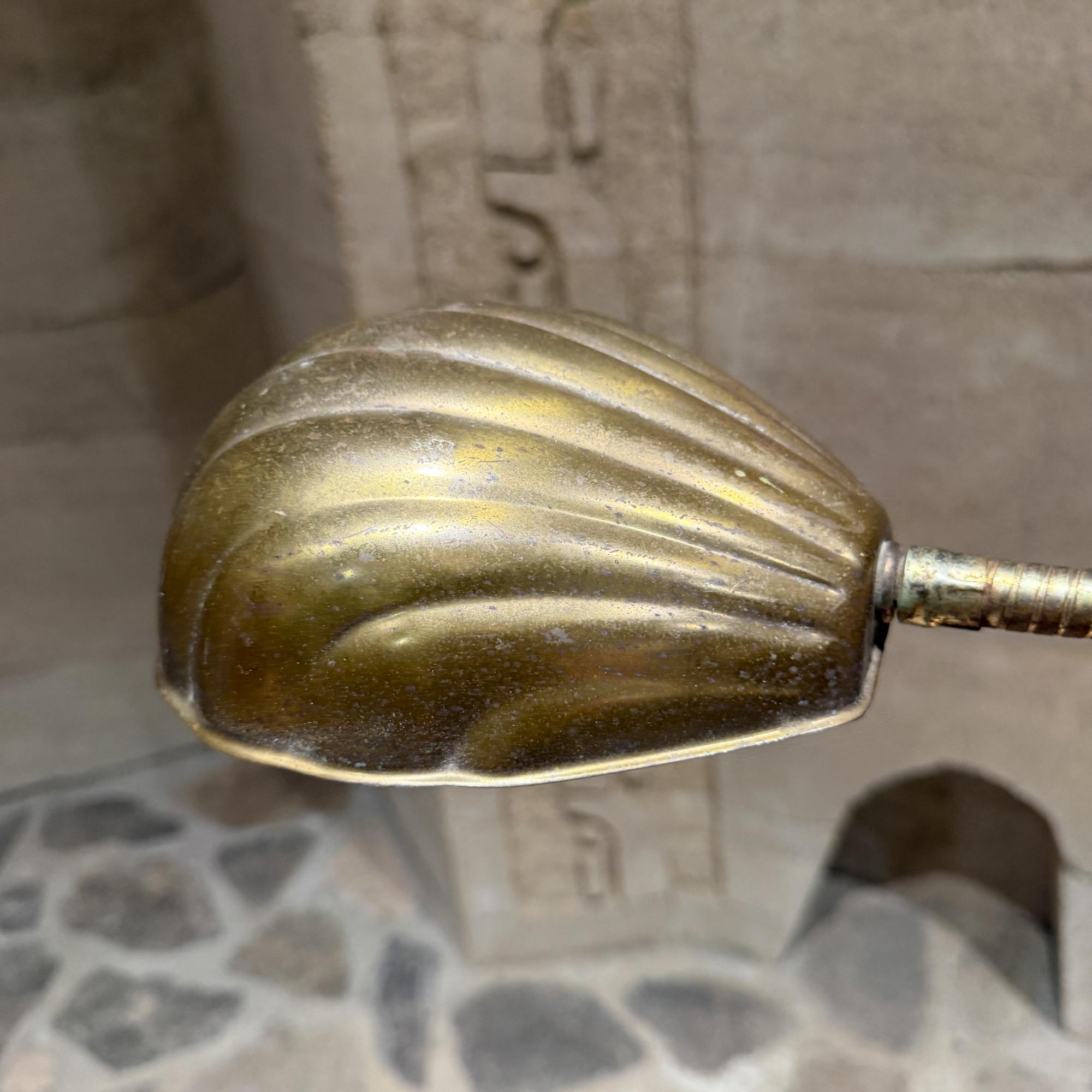 Inconnu Lampadaire Coquille Articulée Canne & Laiton Milieu de Siècle Tommaso Barbi en vente